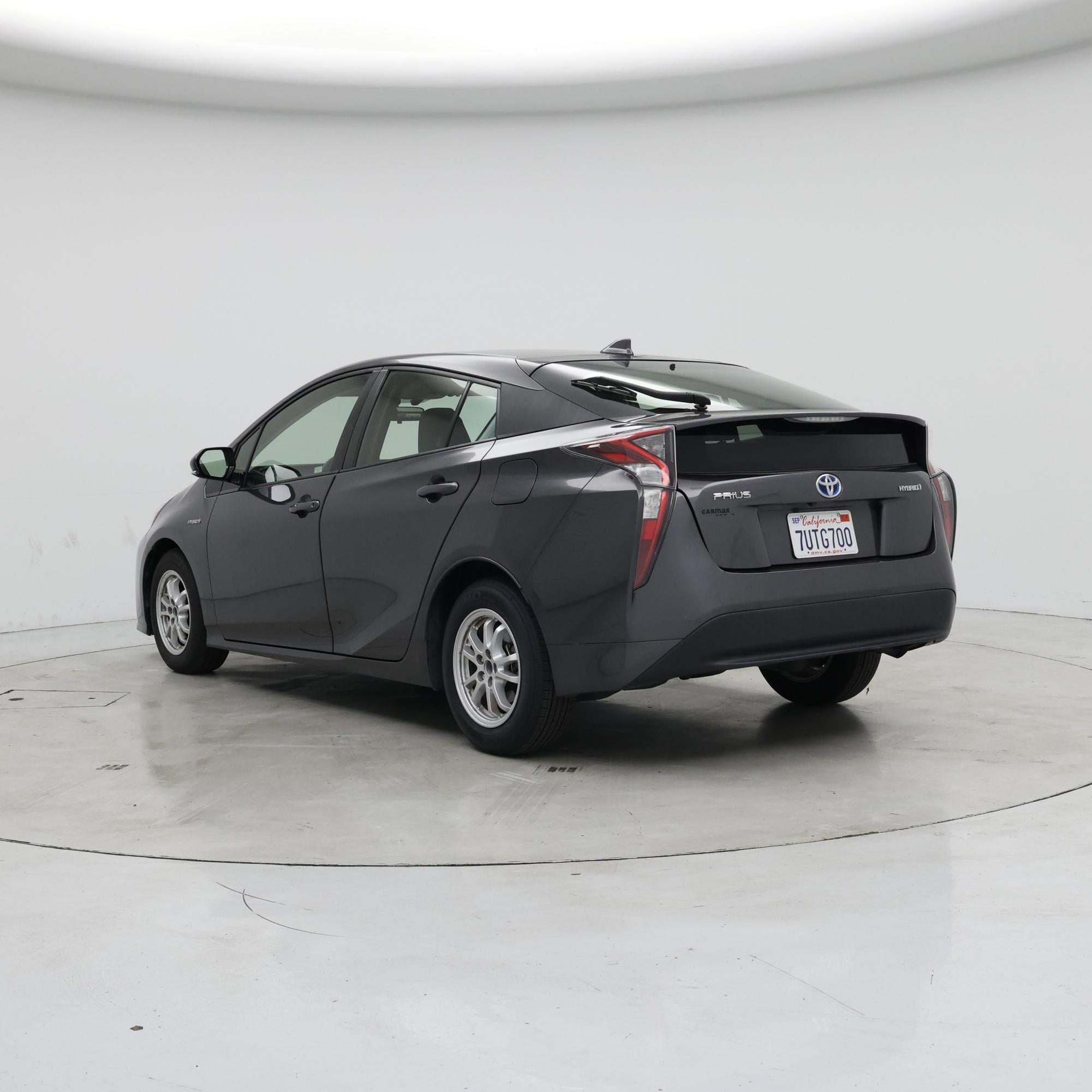 Thumbnail: 2016 Toyota Prius - 2