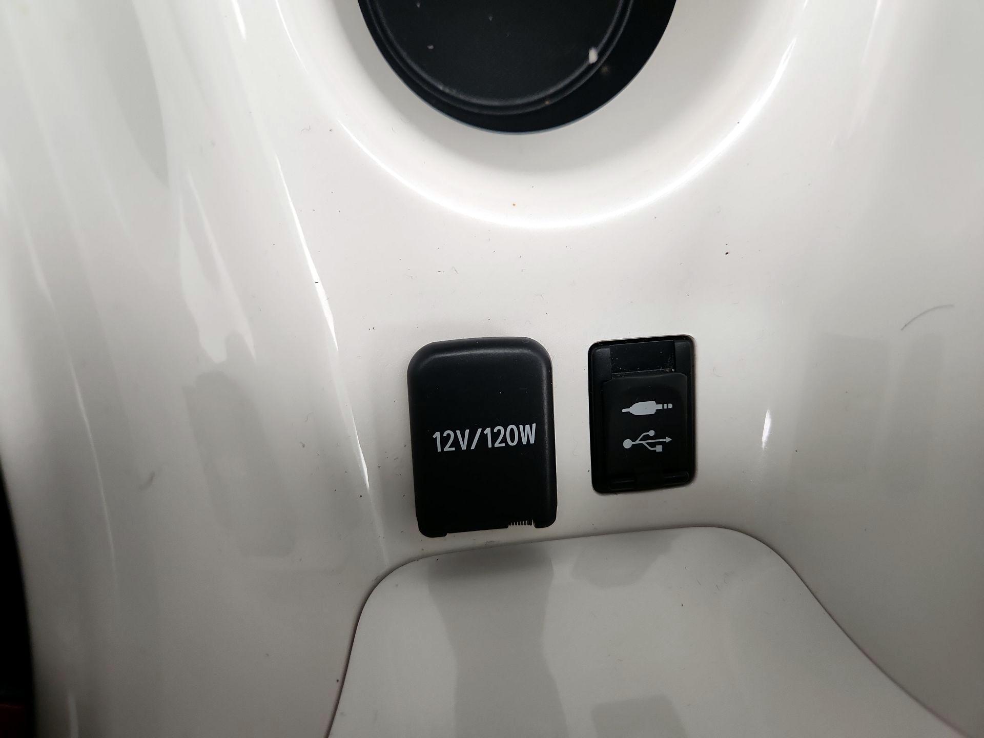 Thumbnail: 2016 Toyota Prius - 19