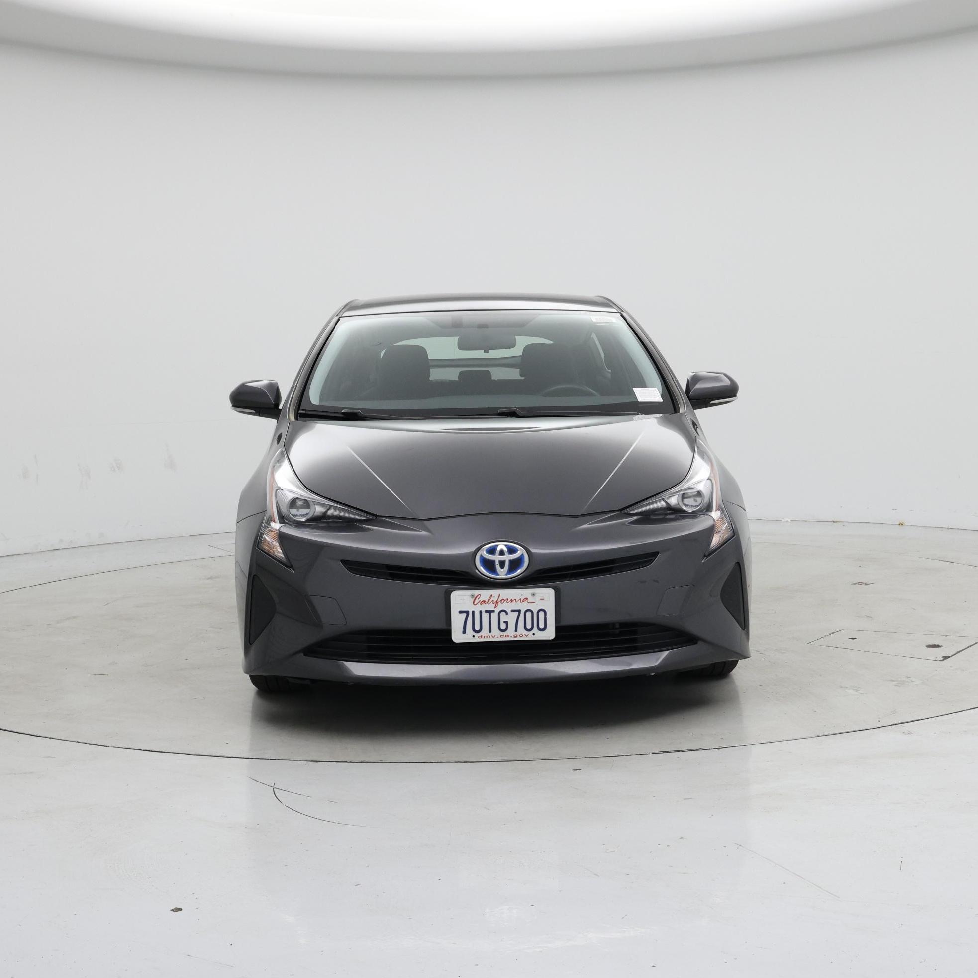 Thumbnail: 2016 Toyota Prius - 5