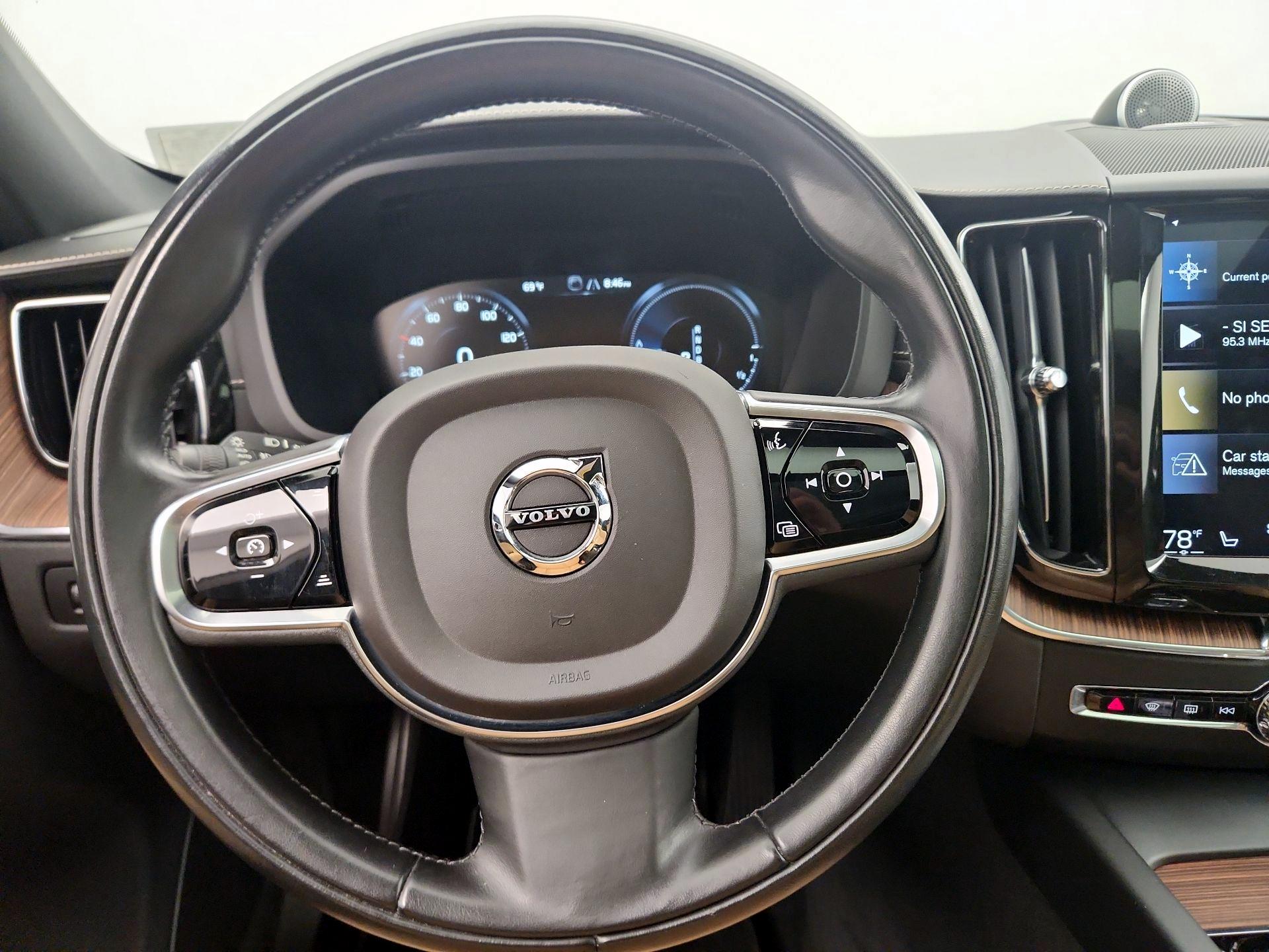 Thumbnail: 2019 Volvo XC60 - 10