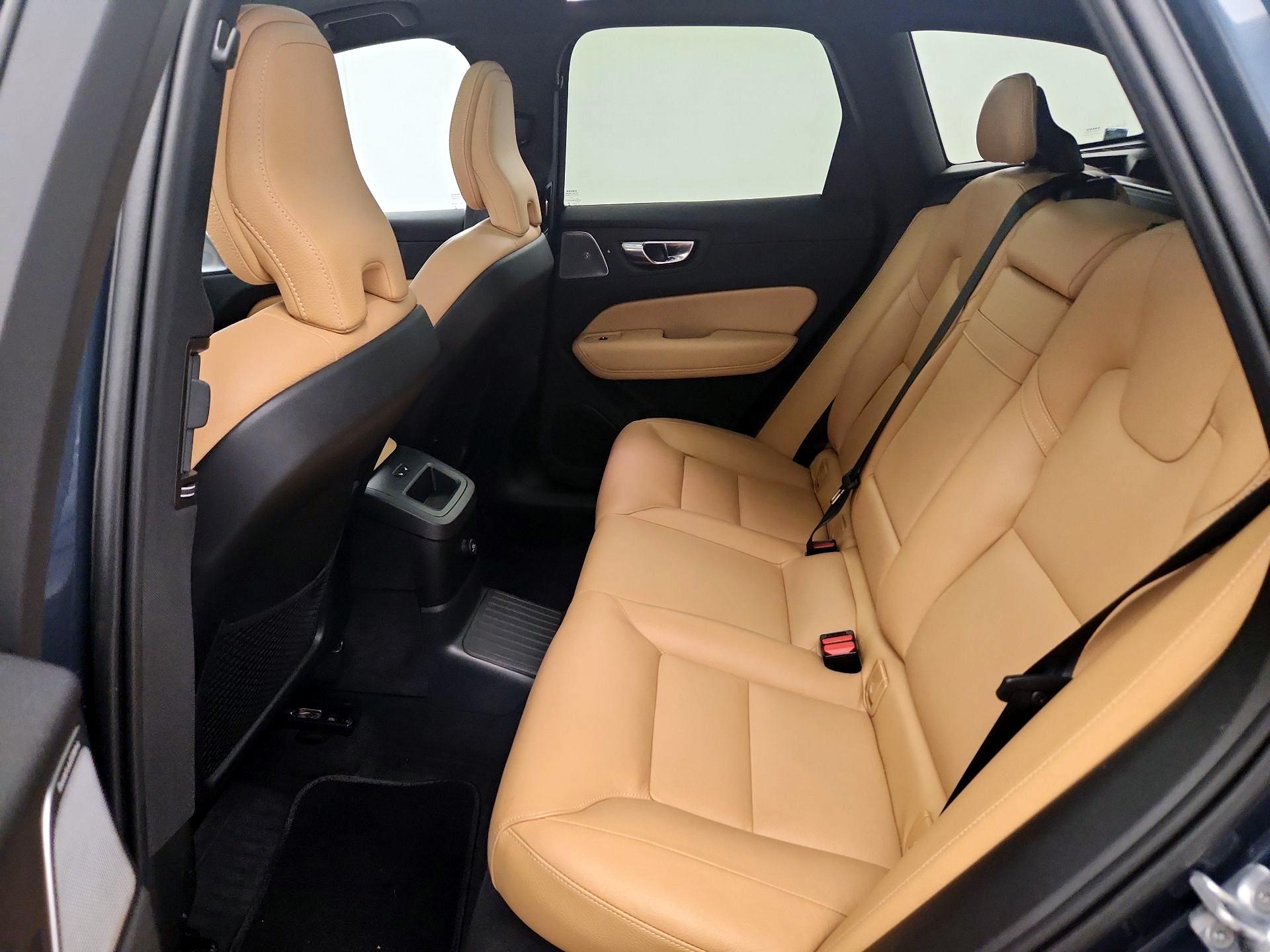 Thumbnail: 2019 Volvo XC60 - 20