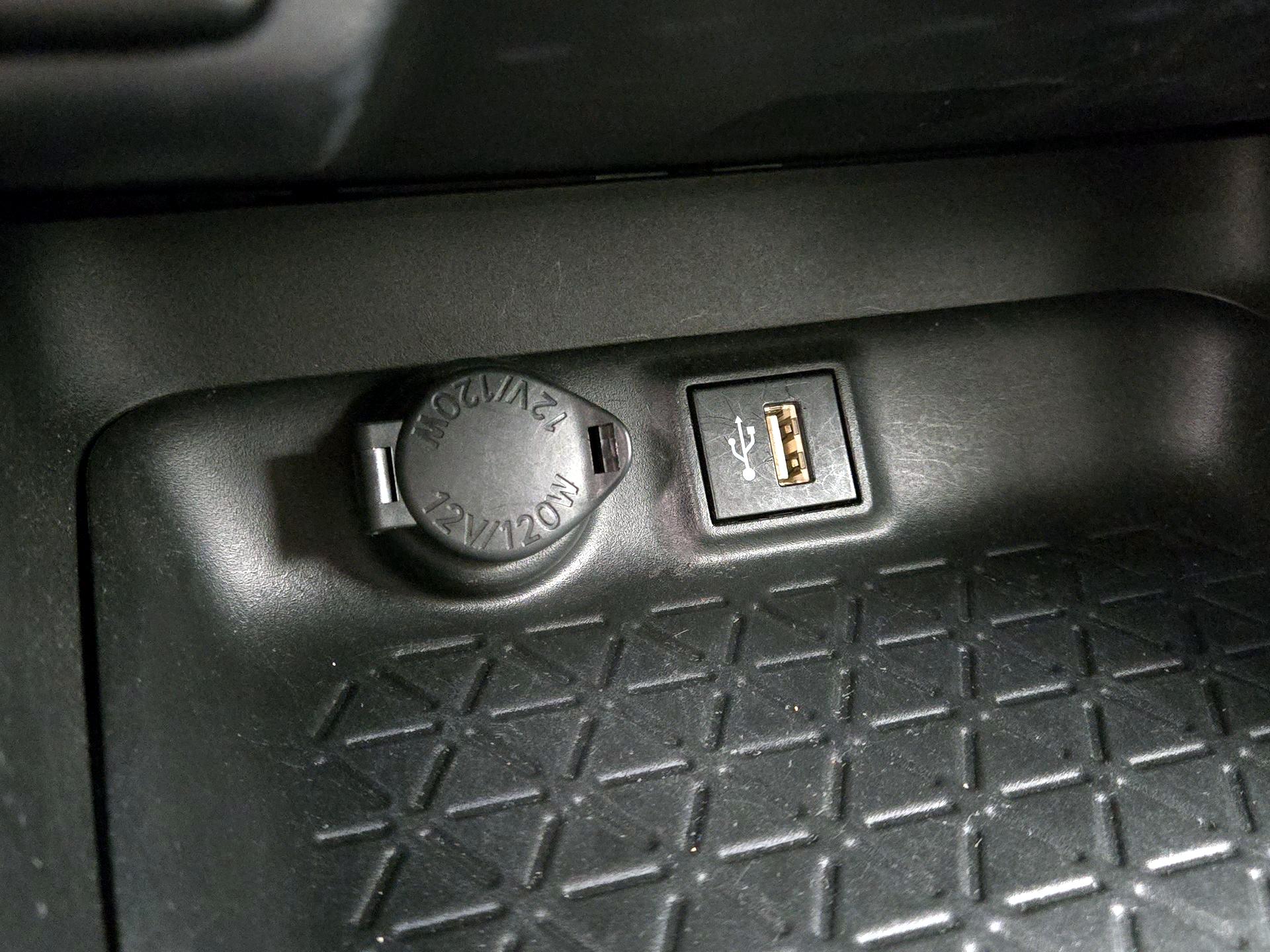 Thumbnail: 2023 Toyota RAV4 - 18