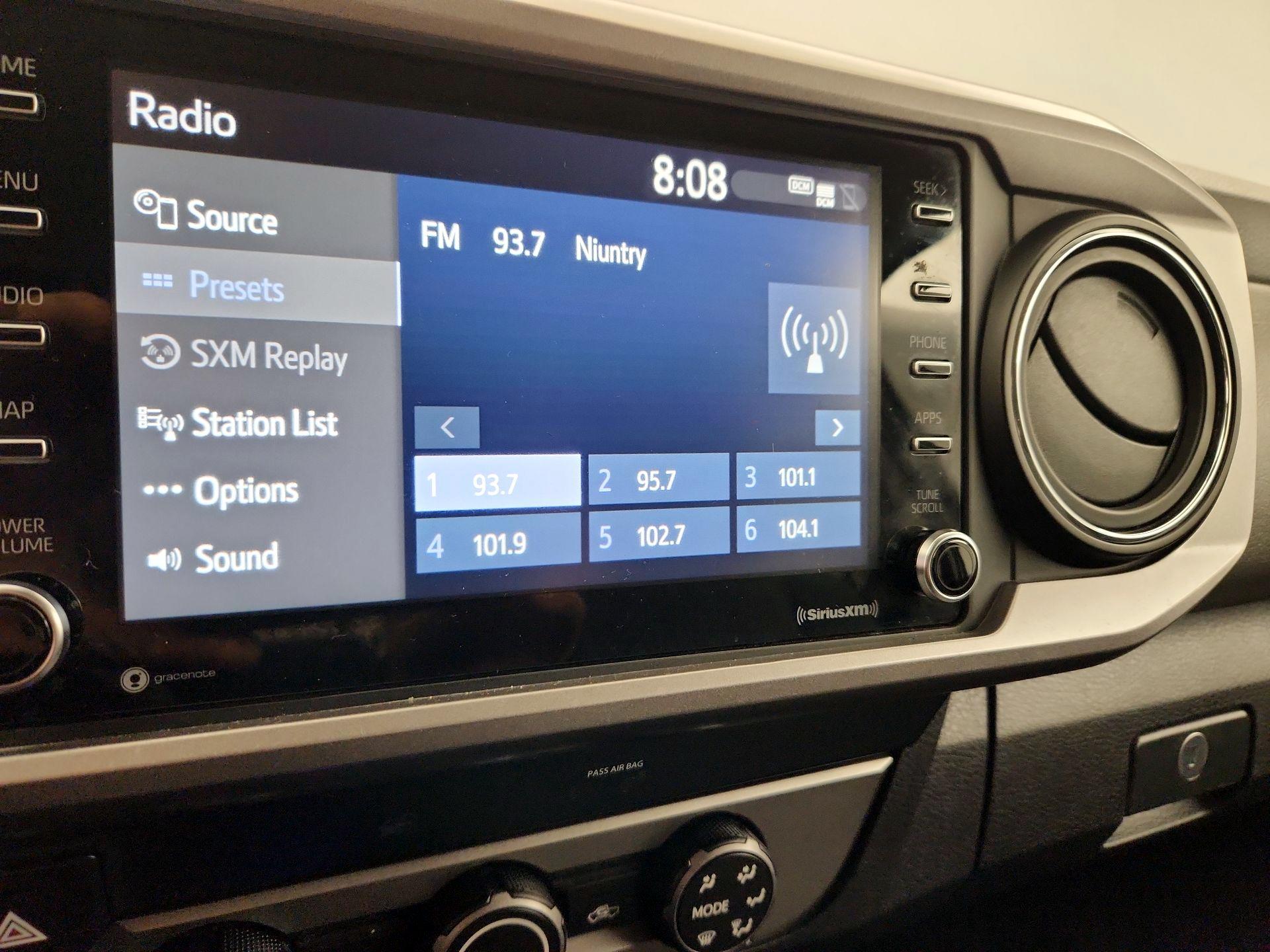 Thumbnail: 2020 Toyota Tacoma - 15