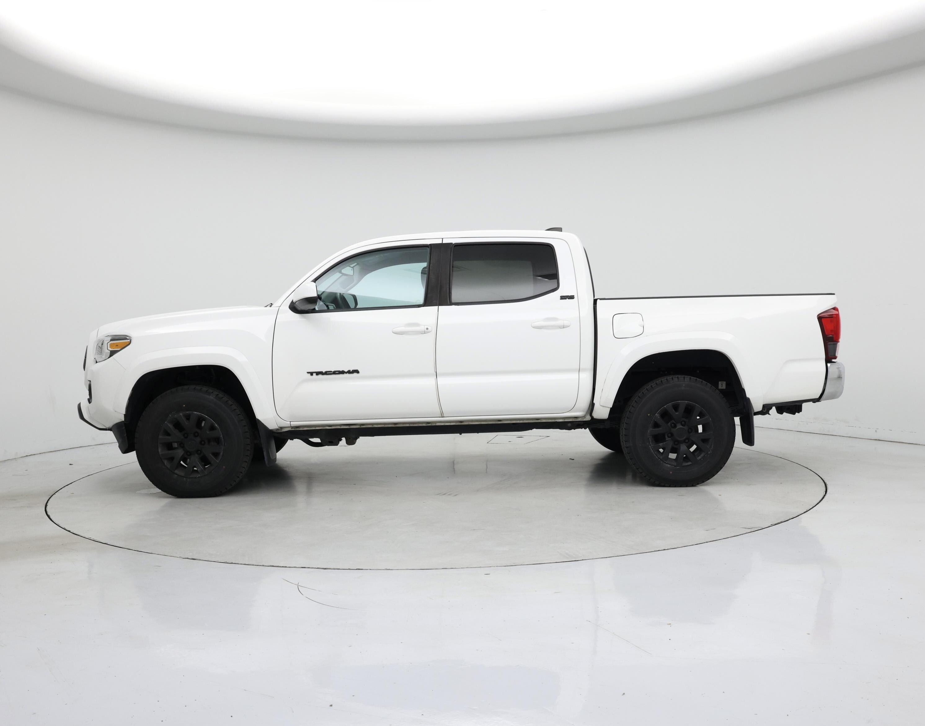 Thumbnail: 2020 Toyota Tacoma - 3