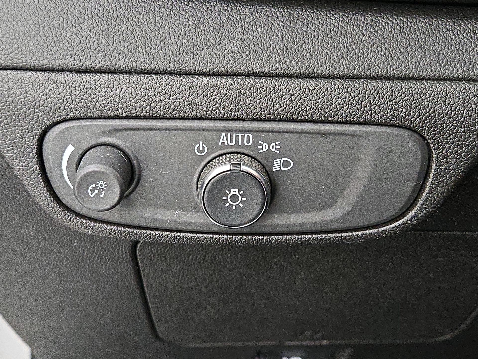 Thumbnail: 2023 Chevrolet Bolt EUV - 13