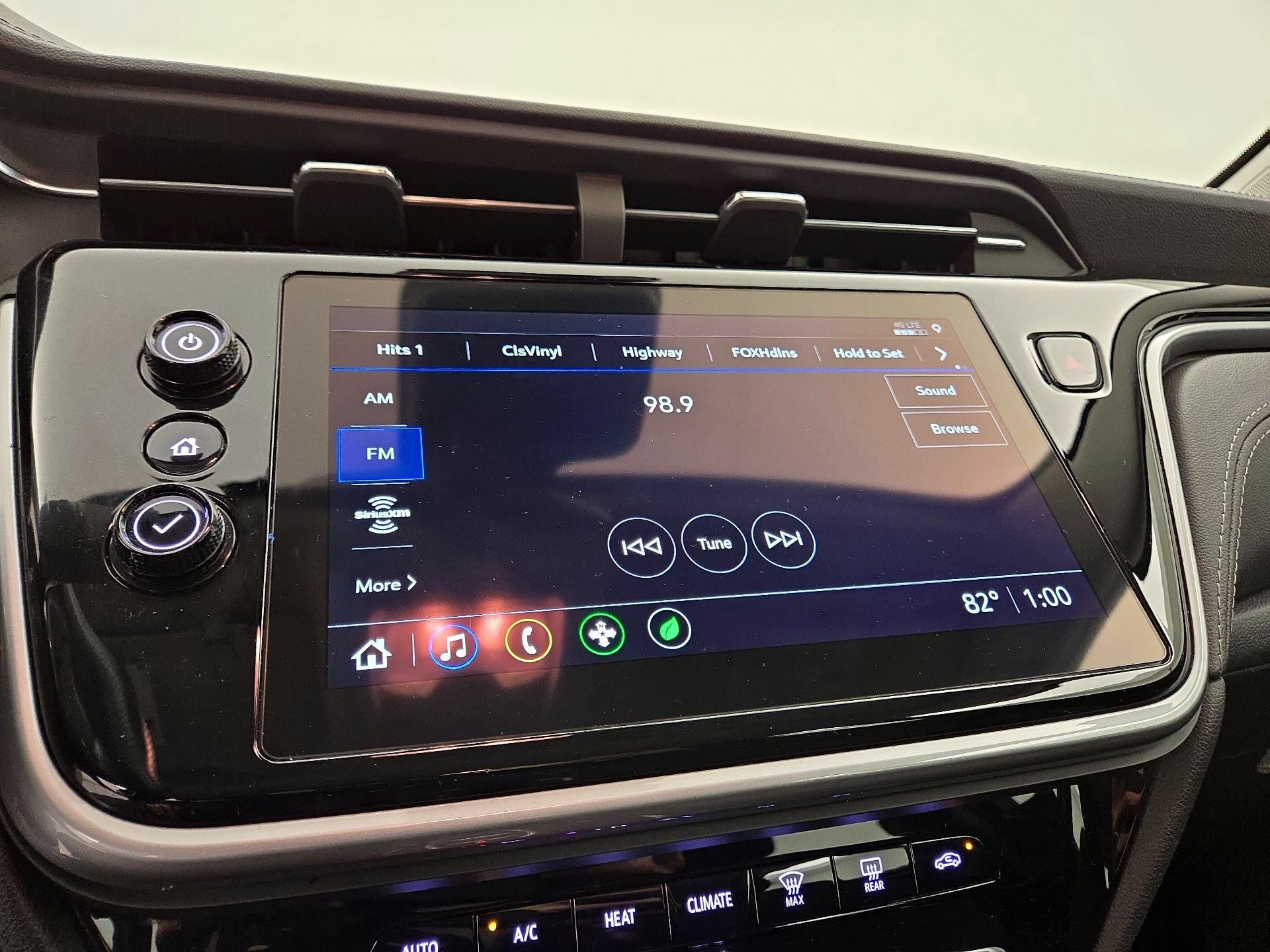 Thumbnail: 2023 Chevrolet Bolt EUV - 15