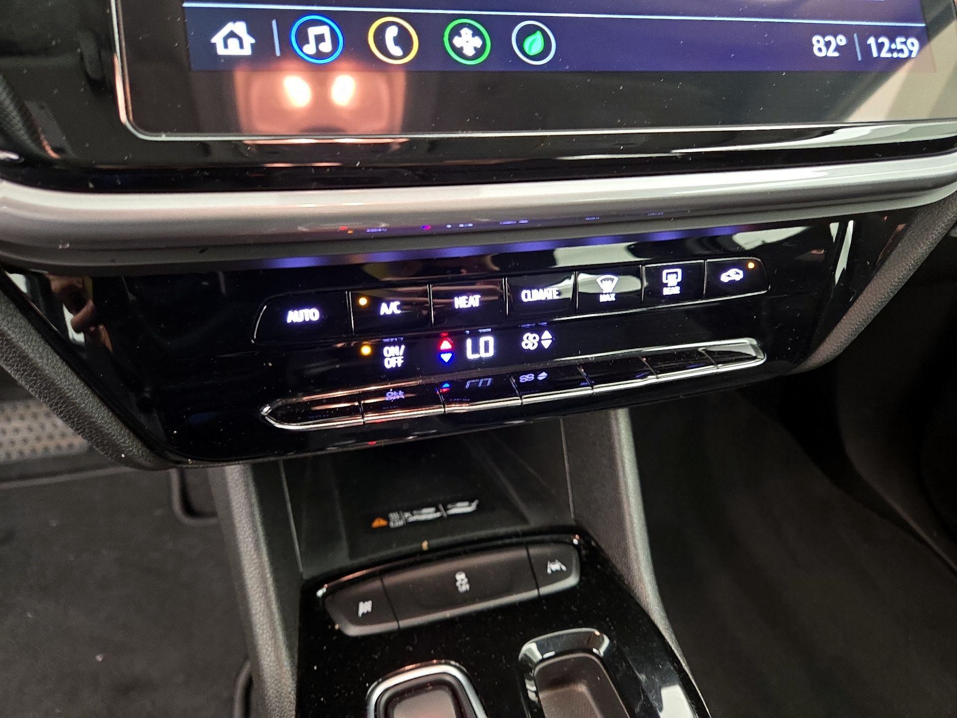 Thumbnail: 2023 Chevrolet Bolt EUV - 16