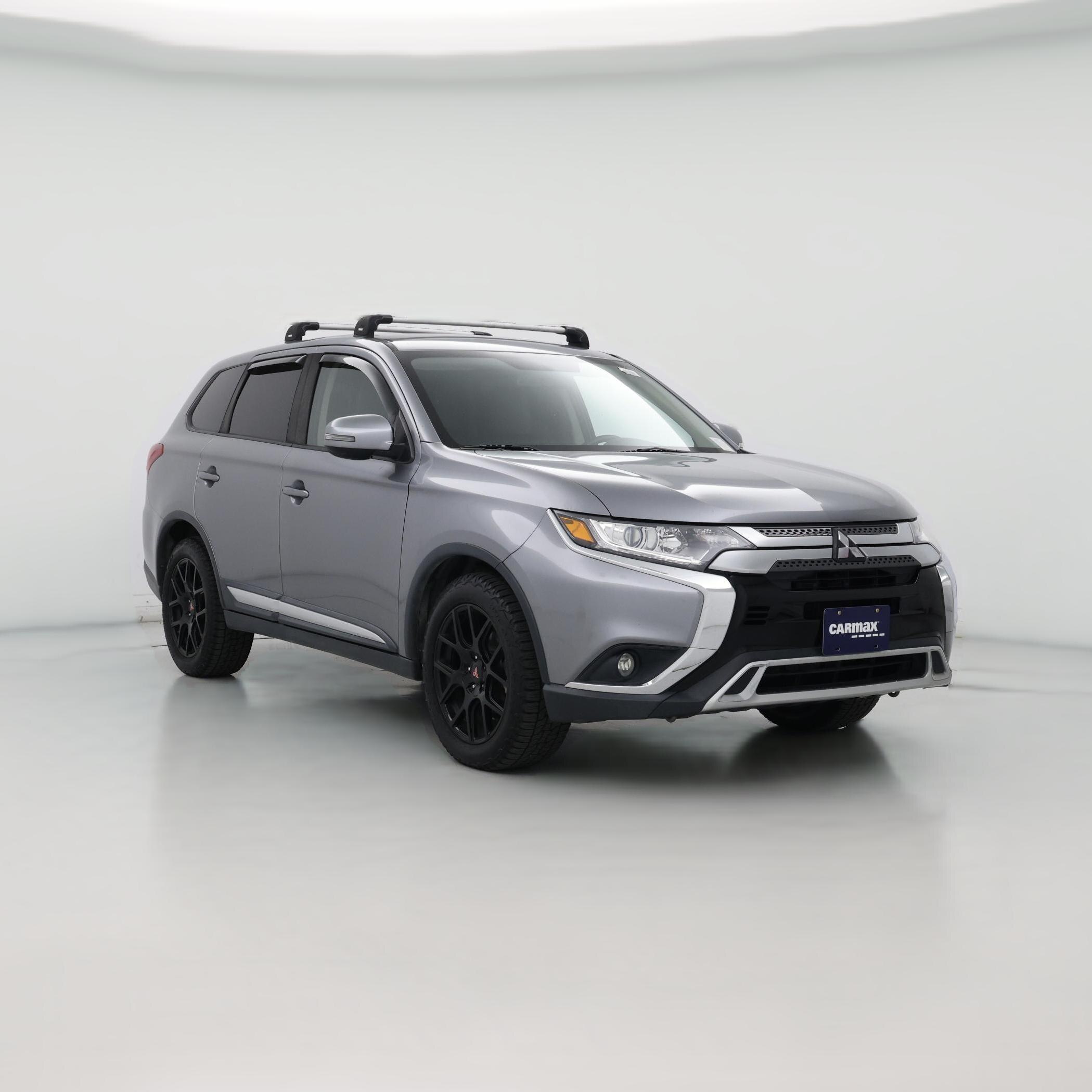 Thumbnail: 2019 Mitsubishi Outlander - 1