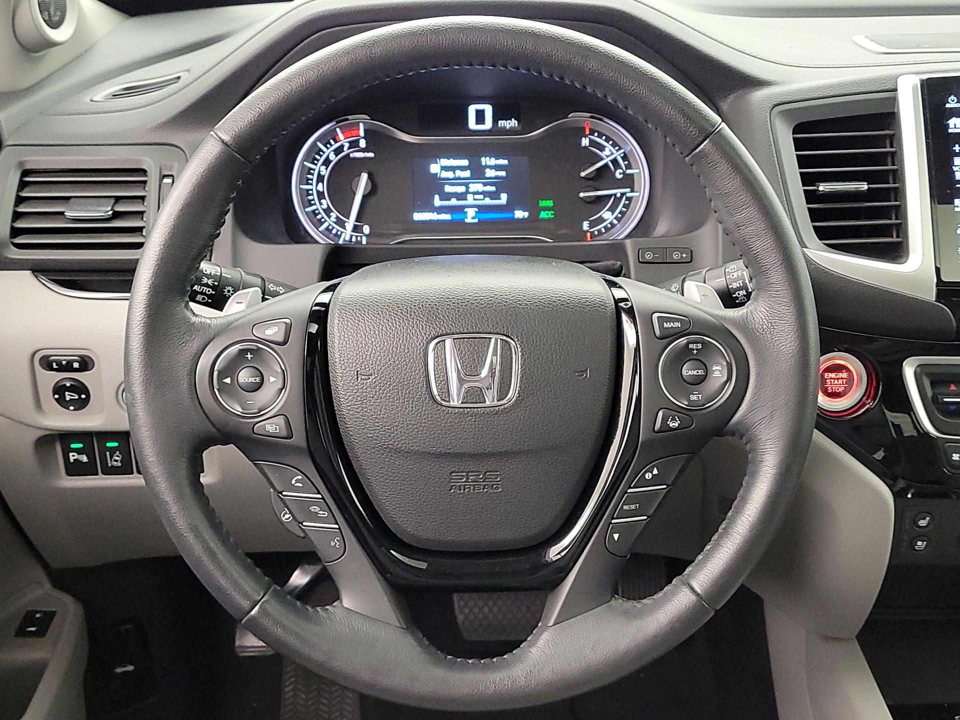 Thumbnail: 2017 Honda Pilot - 10