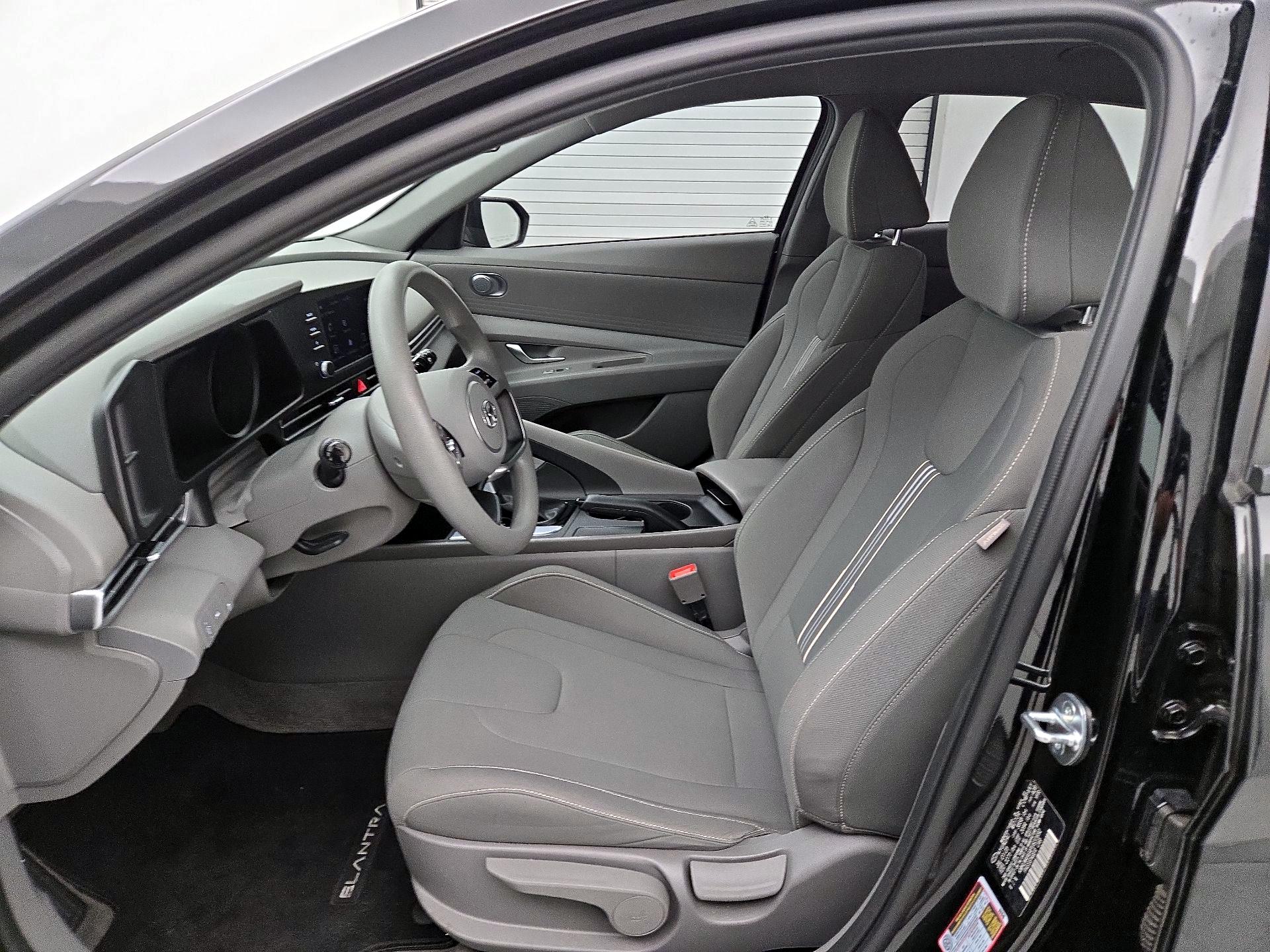 Thumbnail: 2023 Hyundai Elantra - 11