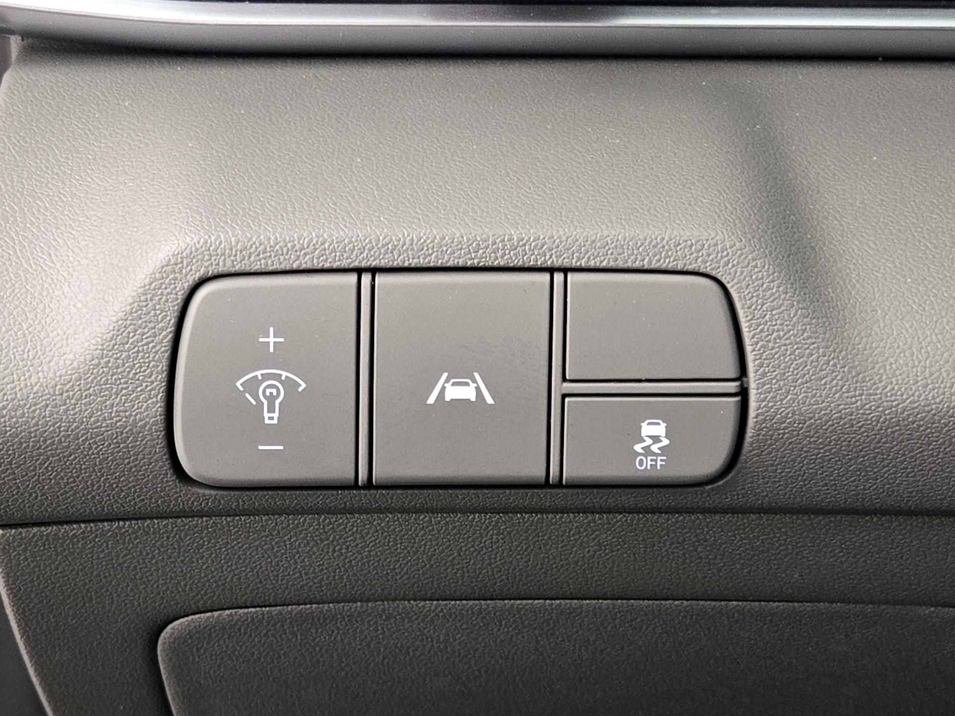 Thumbnail: 2023 Hyundai Elantra - 13