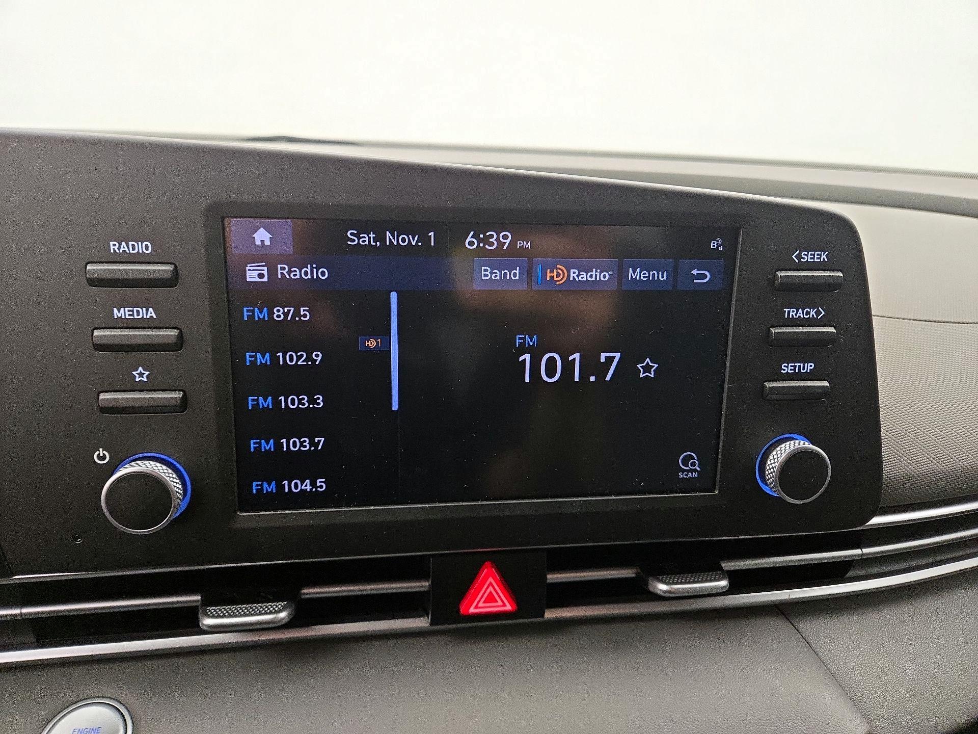 Thumbnail: 2023 Hyundai Elantra - 15