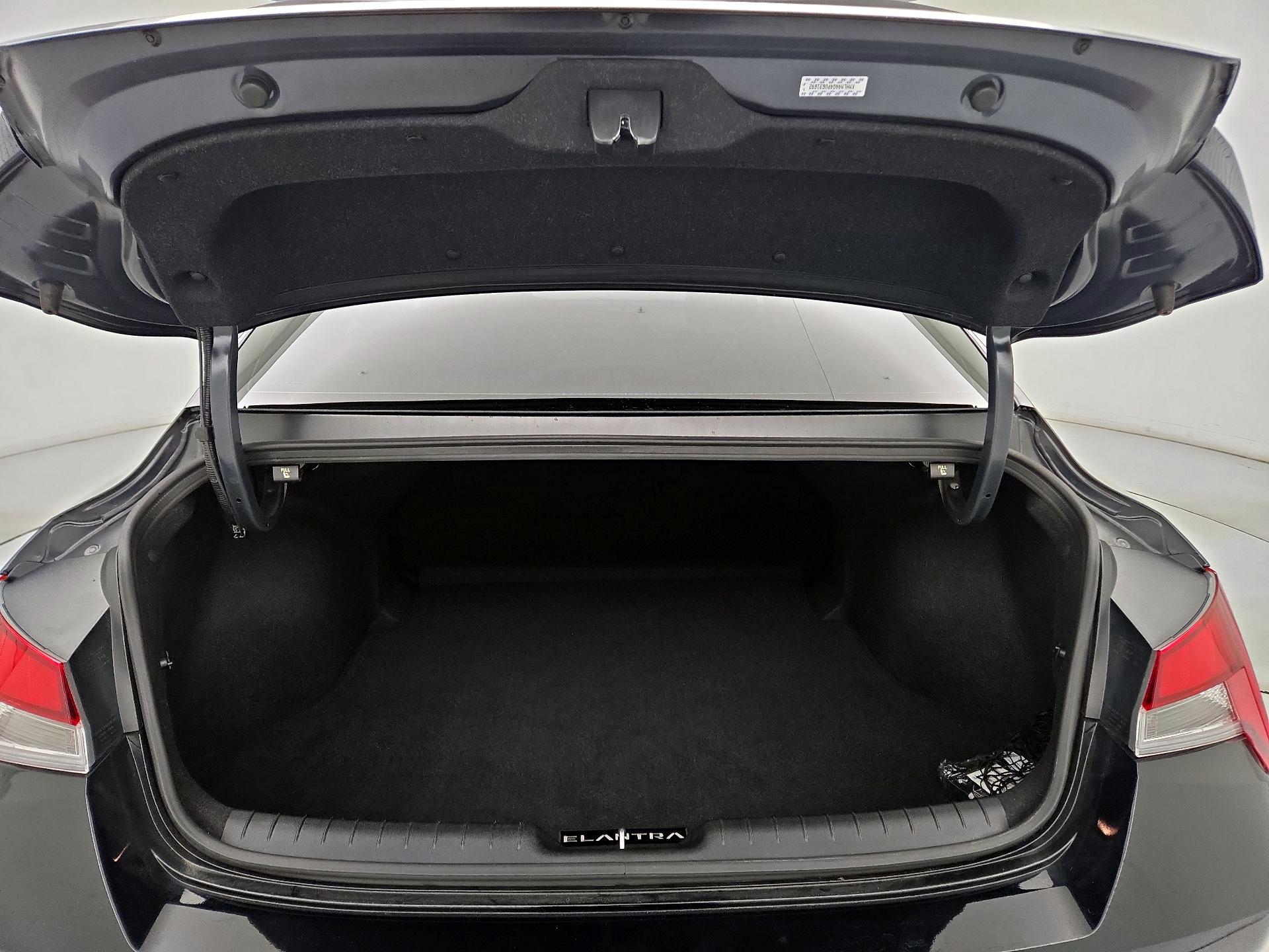 Thumbnail: 2023 Hyundai Elantra - 20