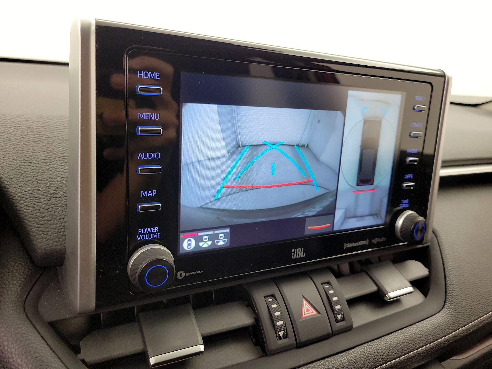 Thumbnail: 2020 Toyota RAV4 - 15