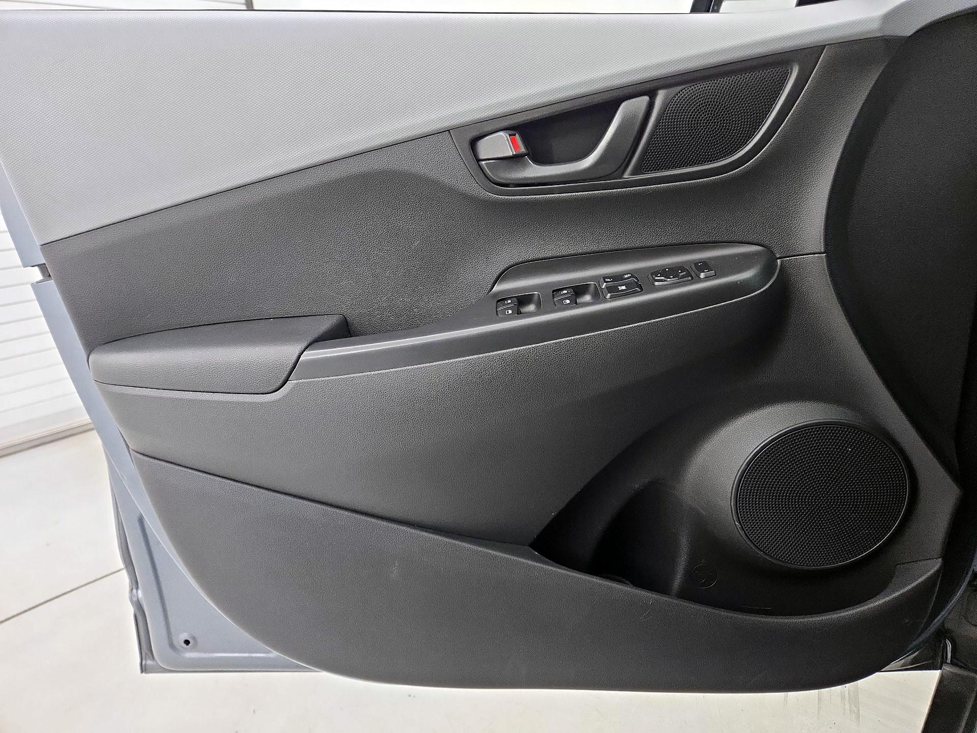 Thumbnail: 2021 Hyundai Kona - 12