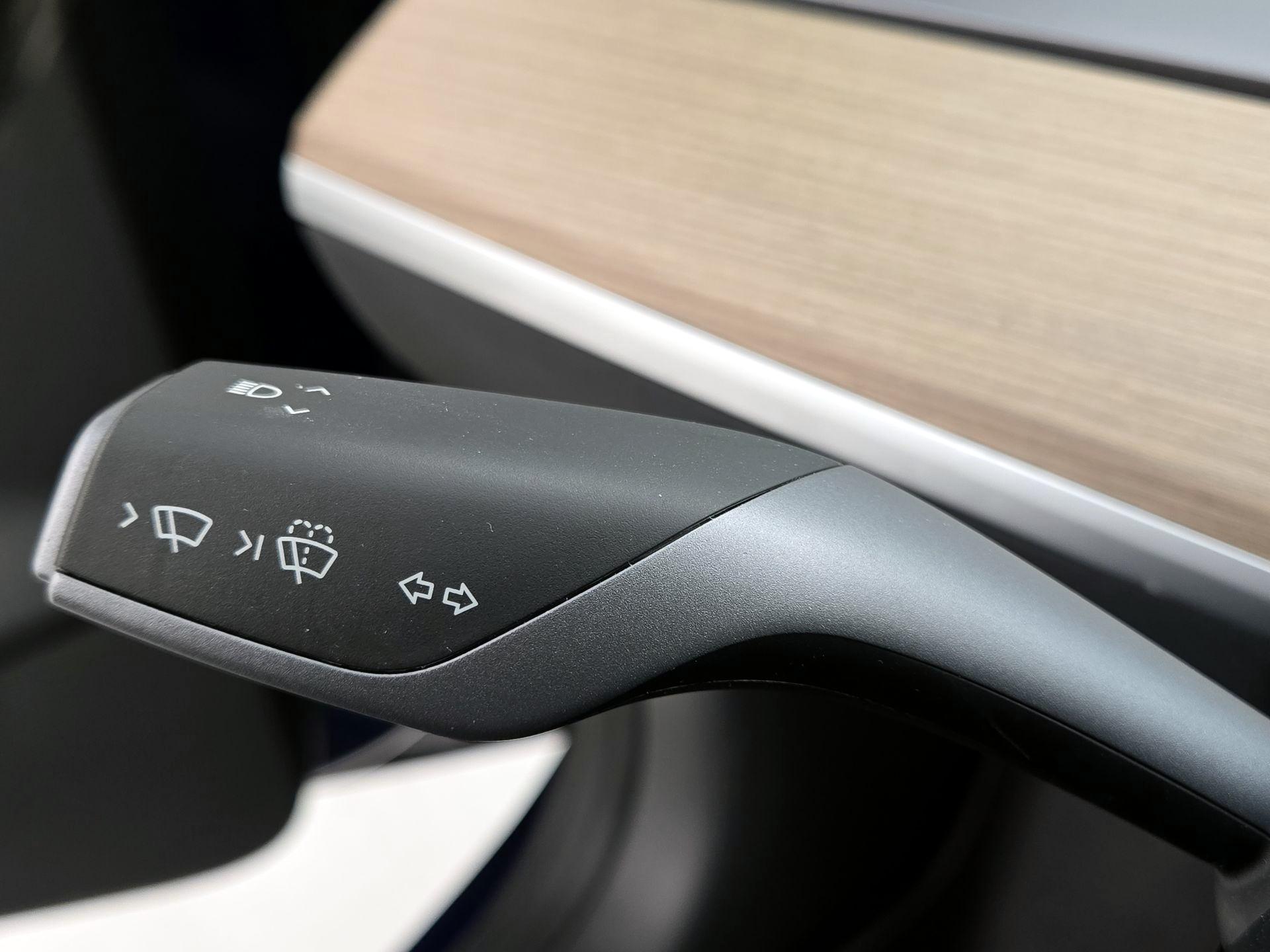 Thumbnail: 2023 Tesla Model 3 - 13