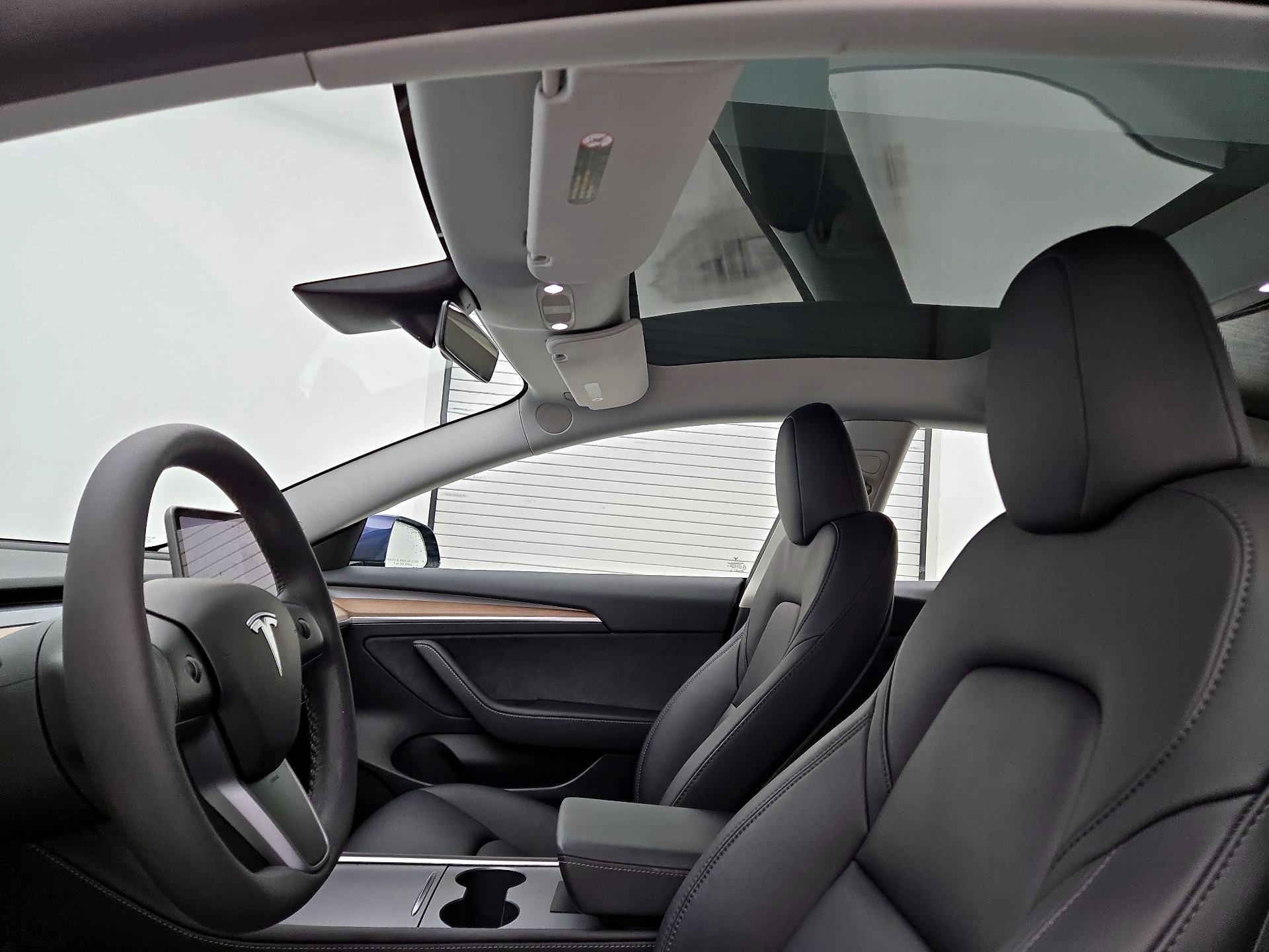 Thumbnail: 2023 Tesla Model 3 - 19