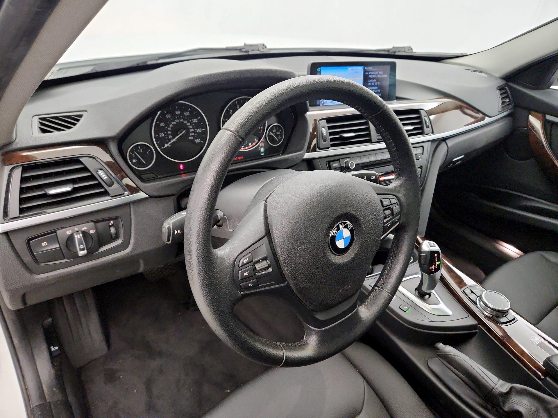Thumbnail: 2015 BMW 3 Series - 9
