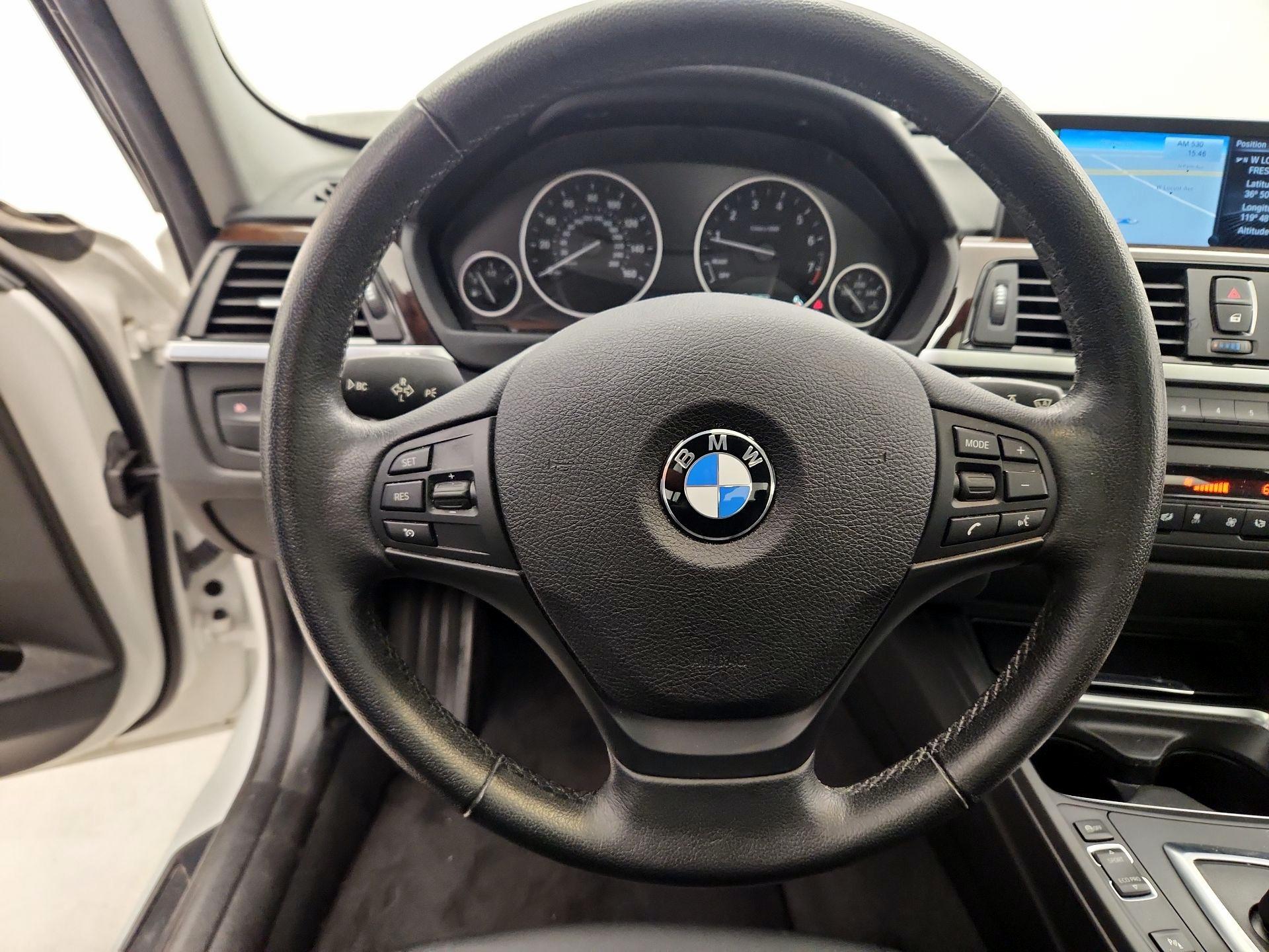 Thumbnail: 2015 BMW 3 Series - 10