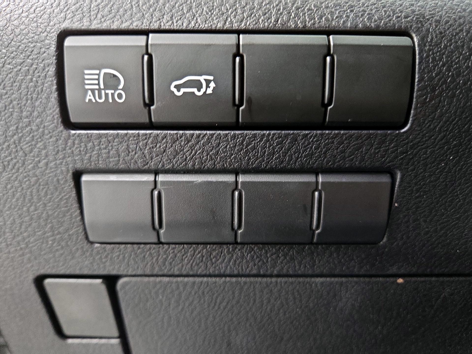 Thumbnail: 2021 Lexus RX - 13