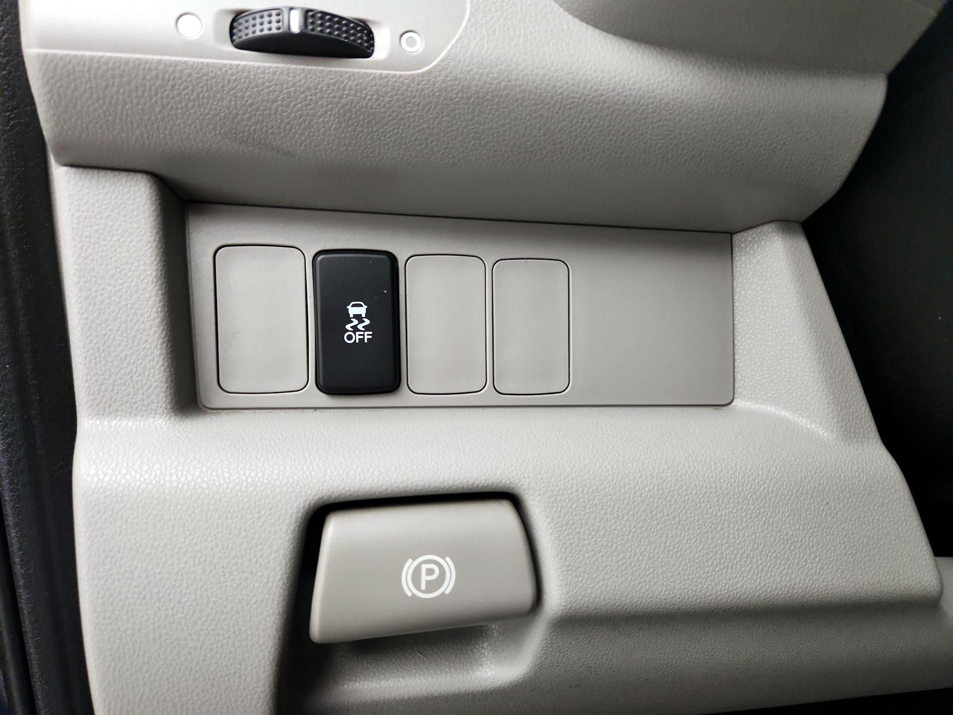 Thumbnail: 2015 Honda Pilot - 13