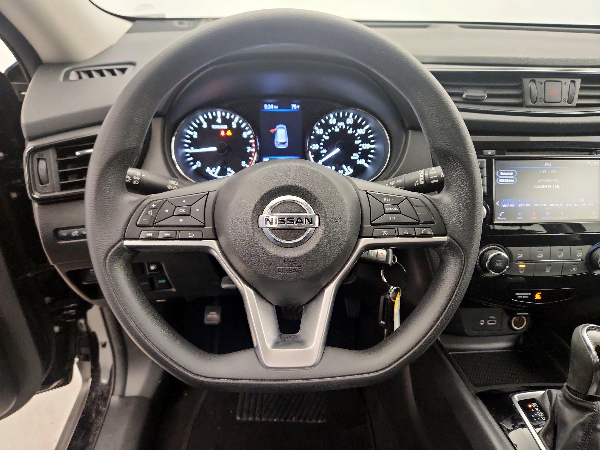 Thumbnail: 2018 Nissan Rogue - 10