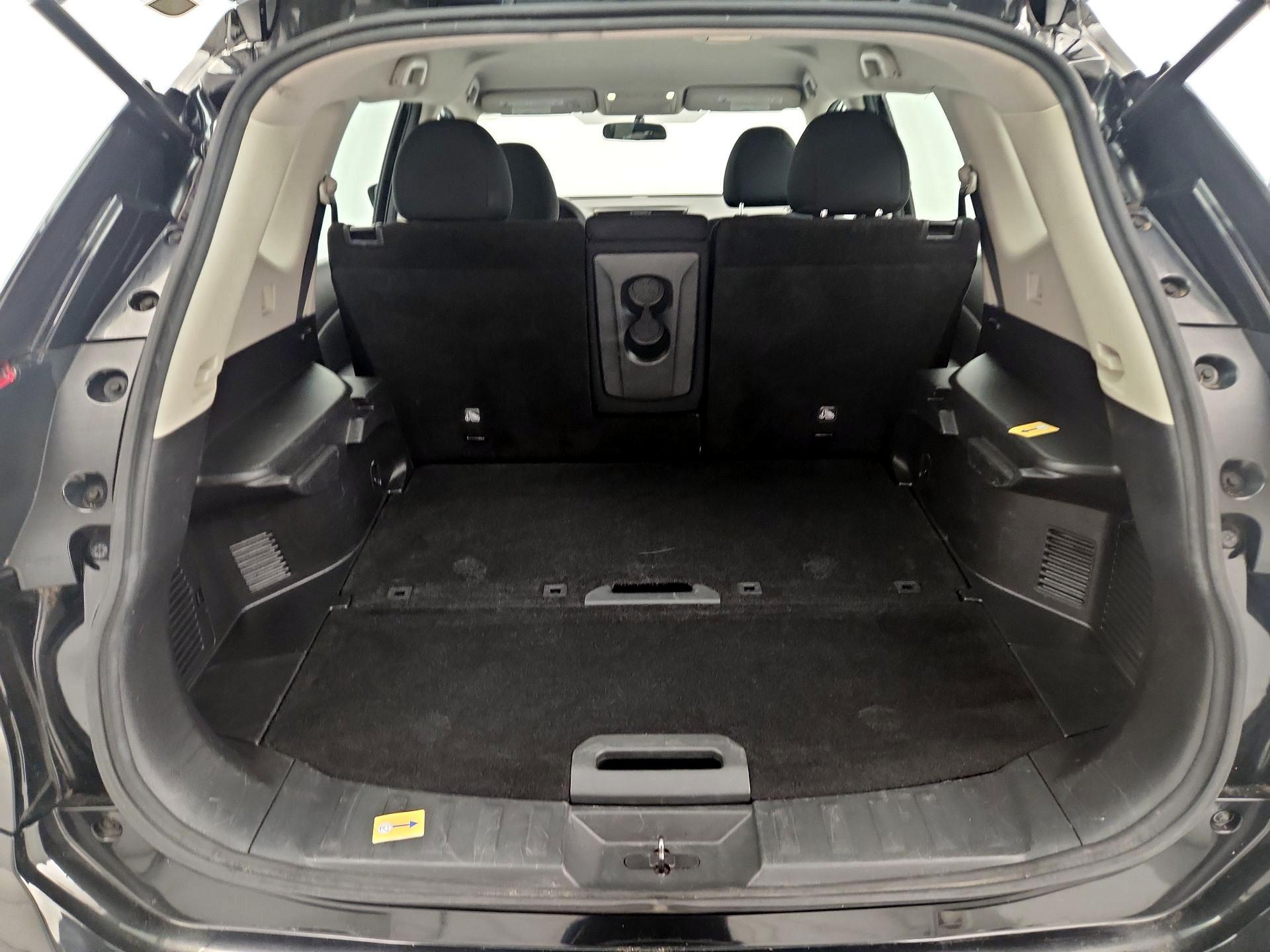 Thumbnail: 2018 Nissan Rogue - 20