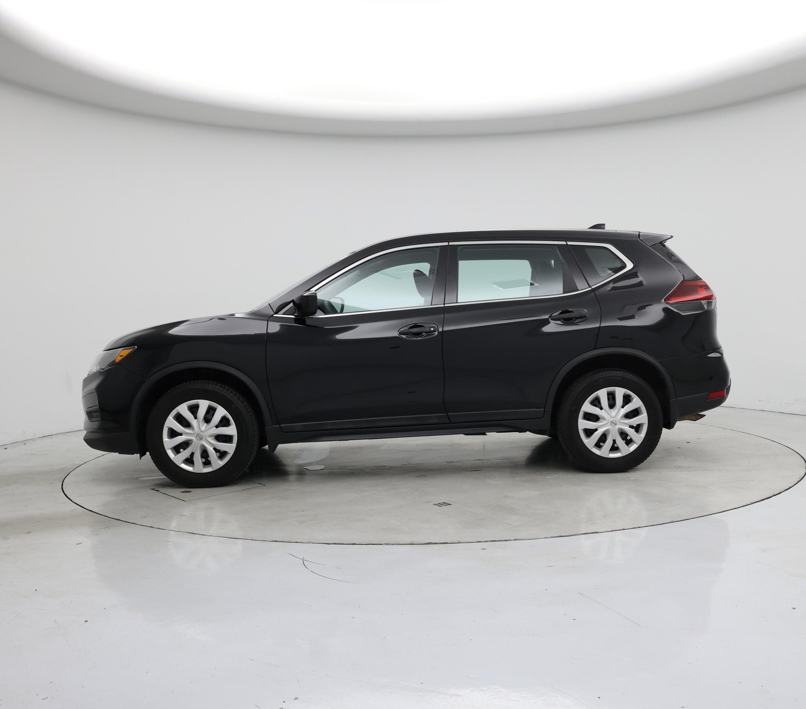 Thumbnail: 2018 Nissan Rogue - 3