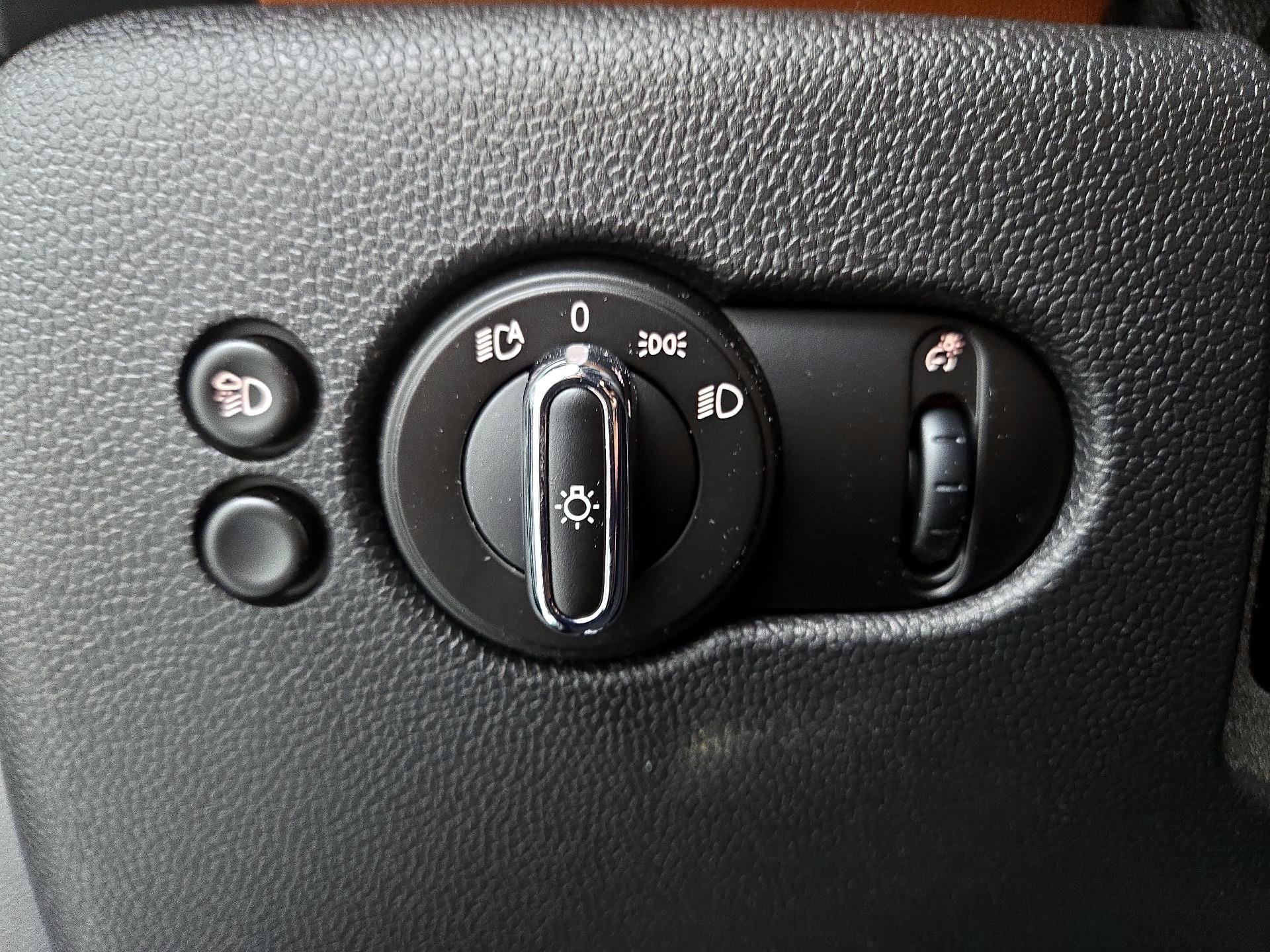 Thumbnail: 2022 MINI Cooper Hardtop - 13