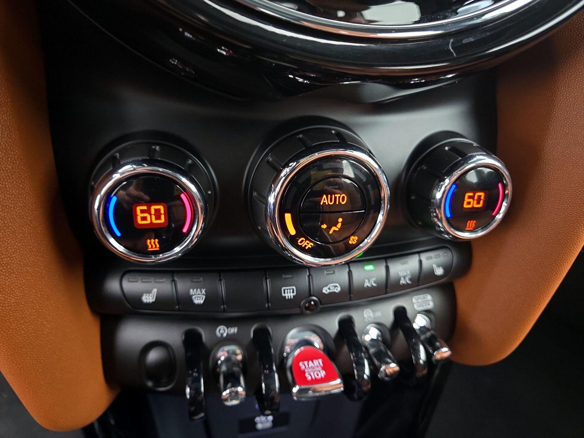 Thumbnail: 2022 MINI Cooper Hardtop - 17