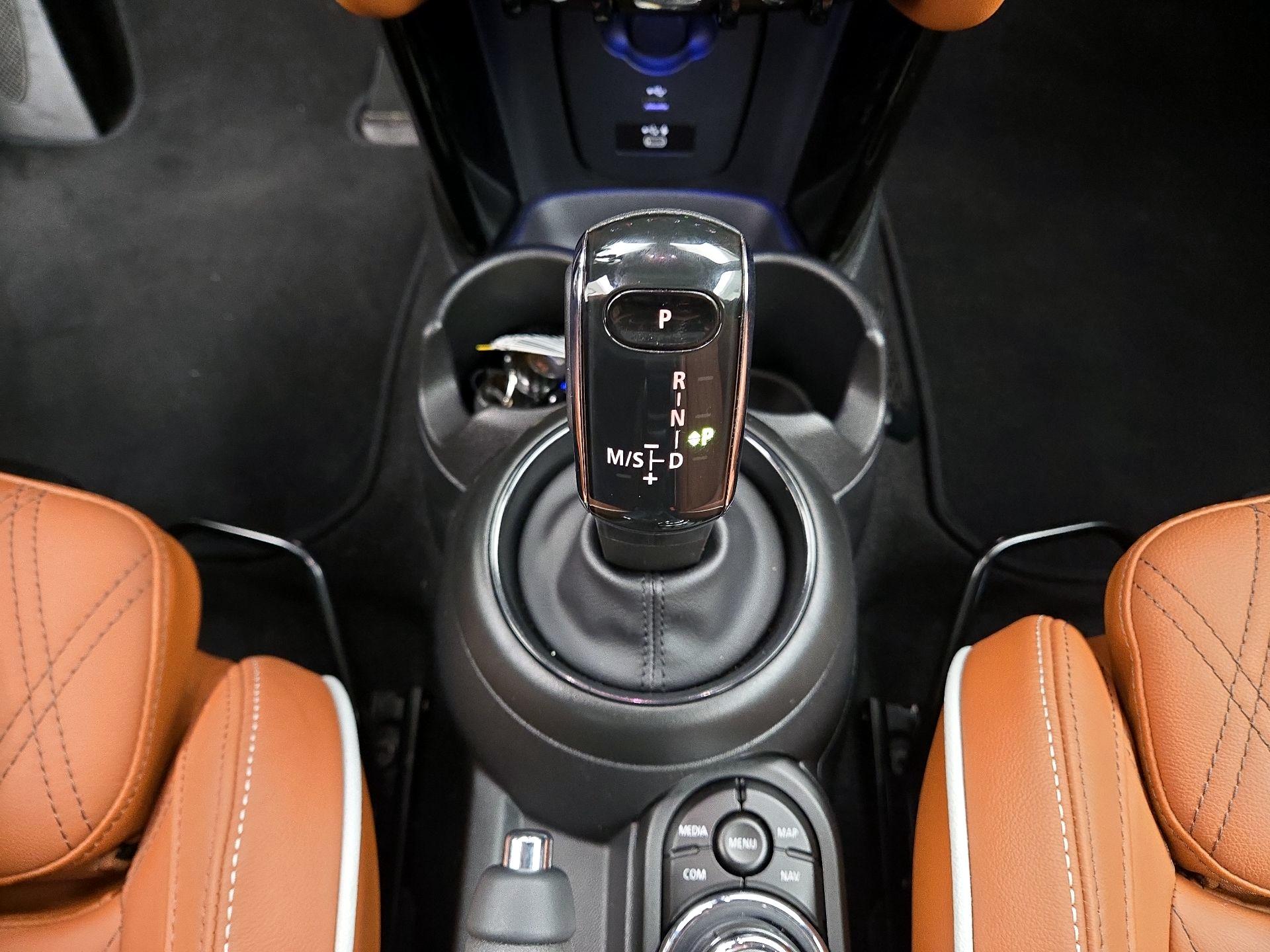 Thumbnail: 2022 MINI Cooper Hardtop - 18