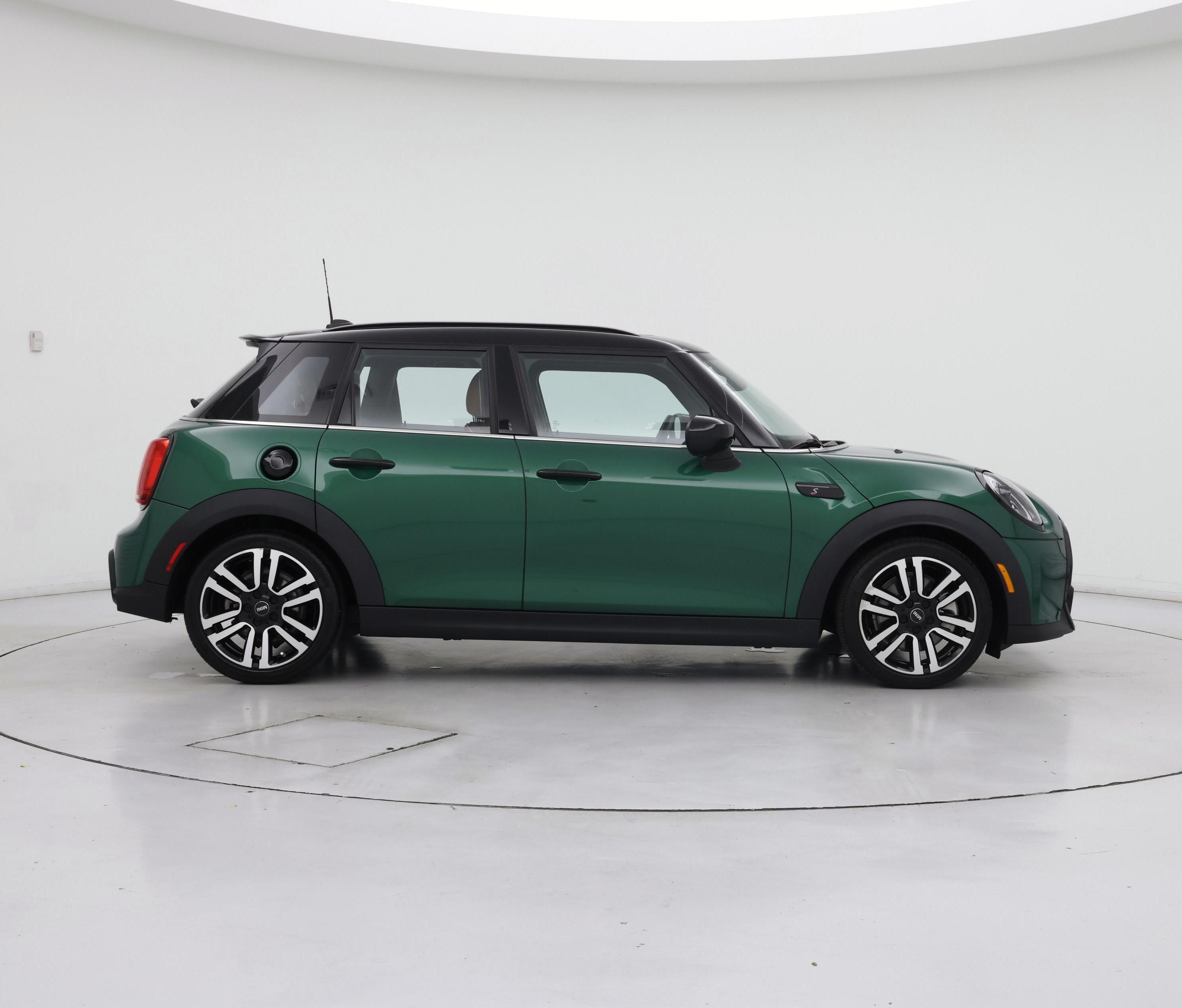 Thumbnail: 2022 MINI Cooper Hardtop - 7