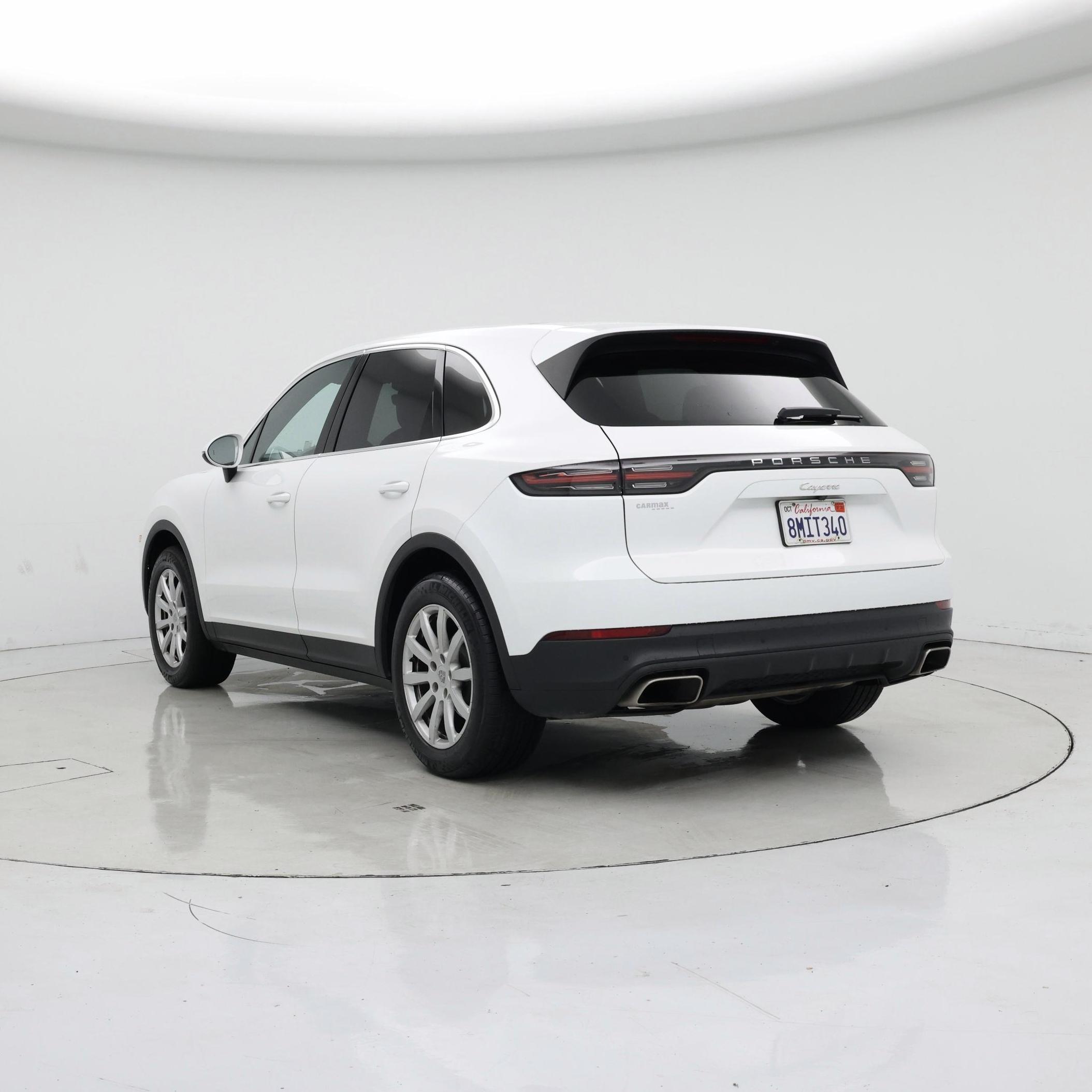 Thumbnail: 2019 Porsche Cayenne - 2