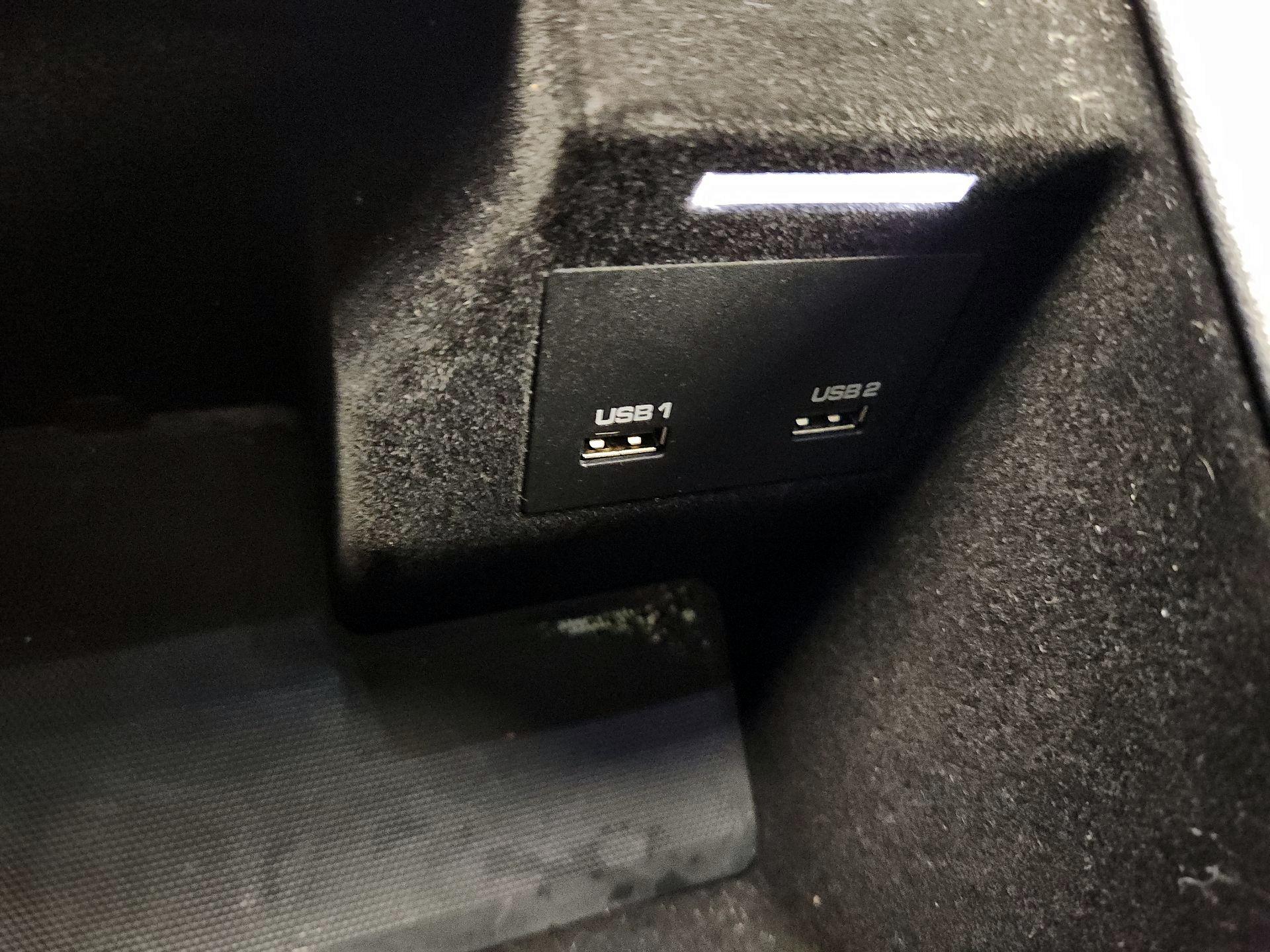 Thumbnail: 2019 Porsche Cayenne - 19