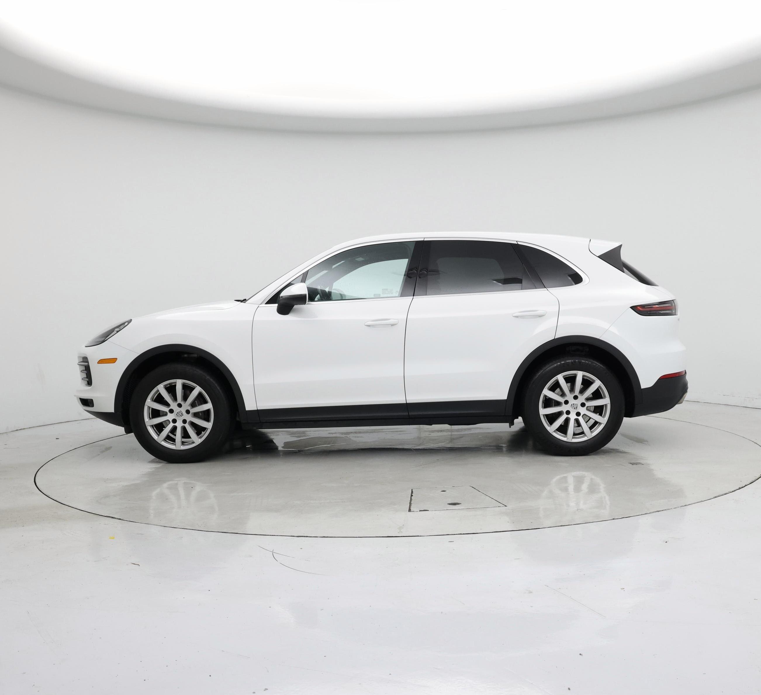 Thumbnail: 2019 Porsche Cayenne - 3