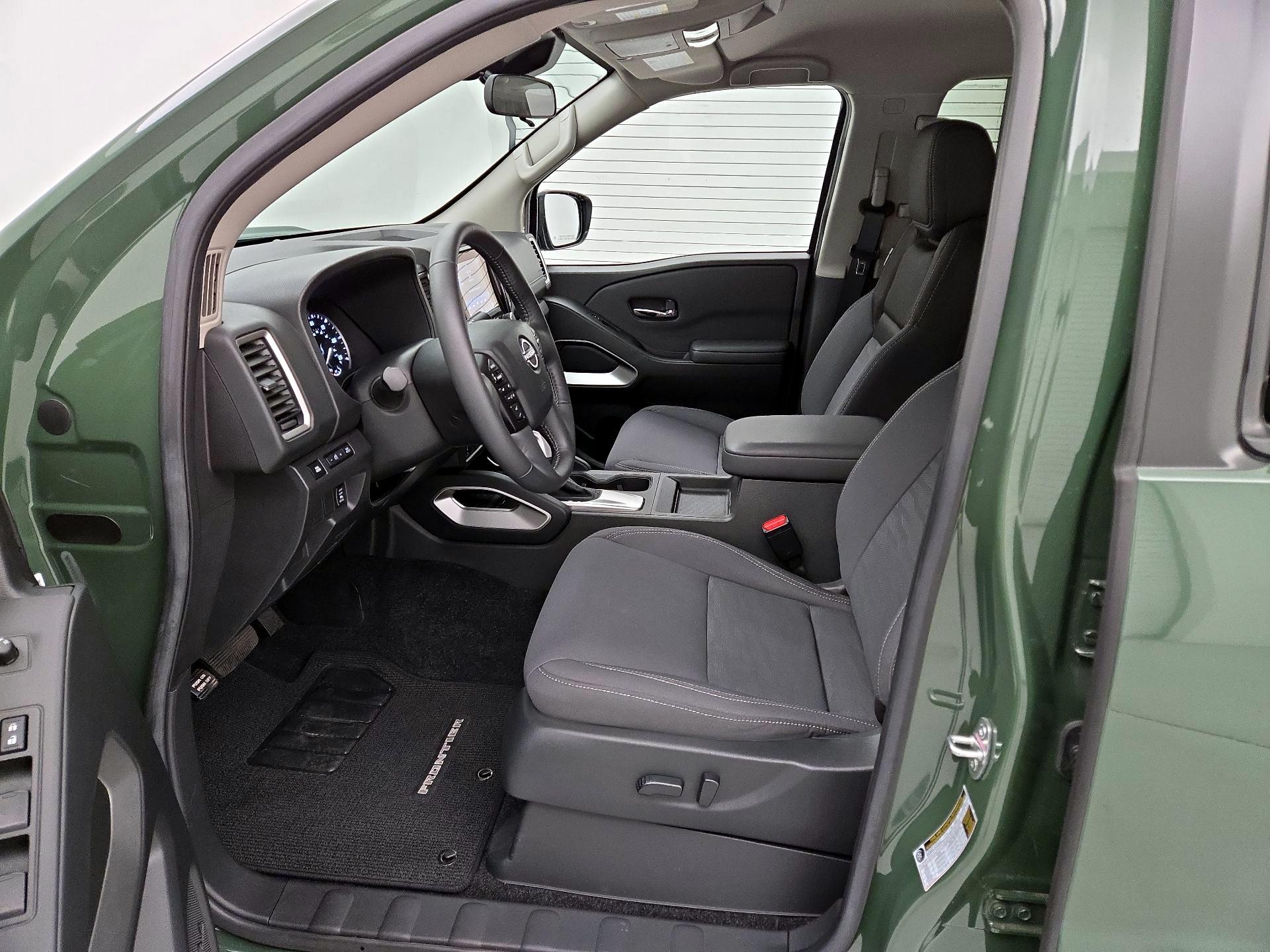 Thumbnail: 2024 Nissan Frontier - 11