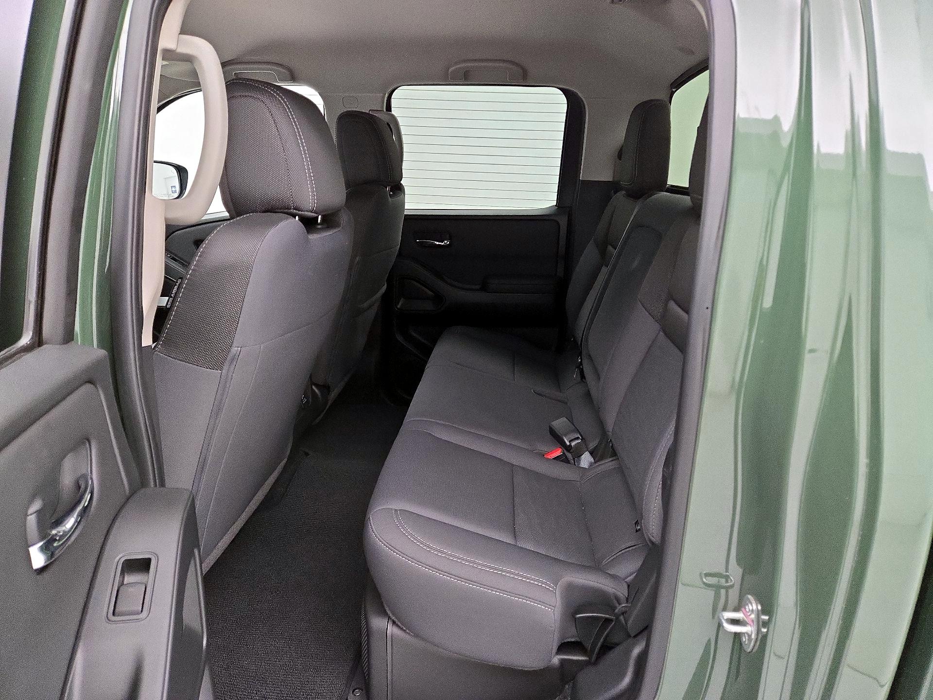 Thumbnail: 2024 Nissan Frontier - 19