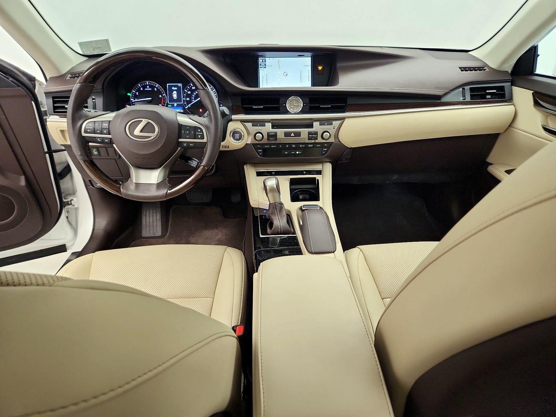 Thumbnail: 2018 Lexus ES - 9