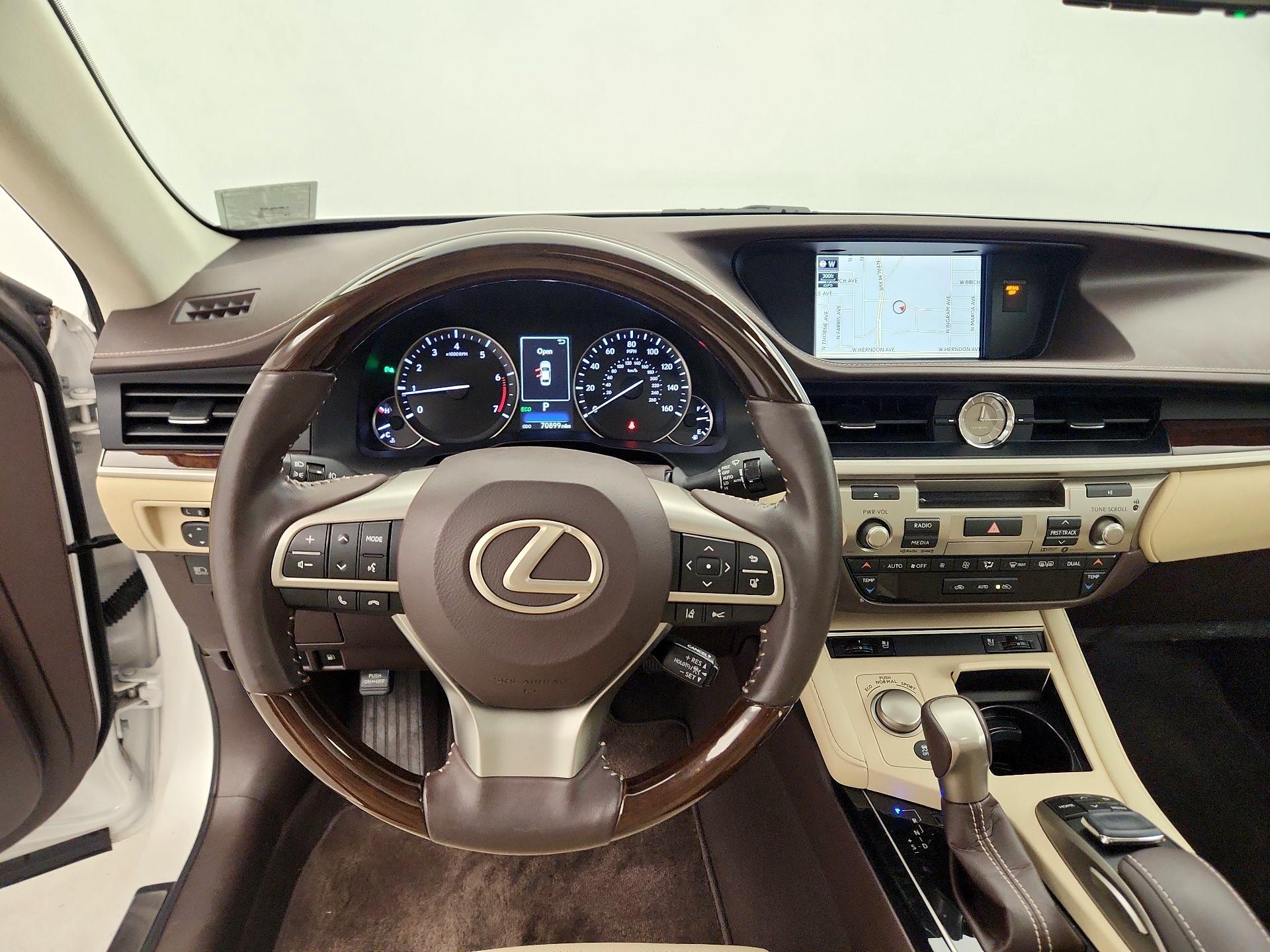 Thumbnail: 2018 Lexus ES - 10