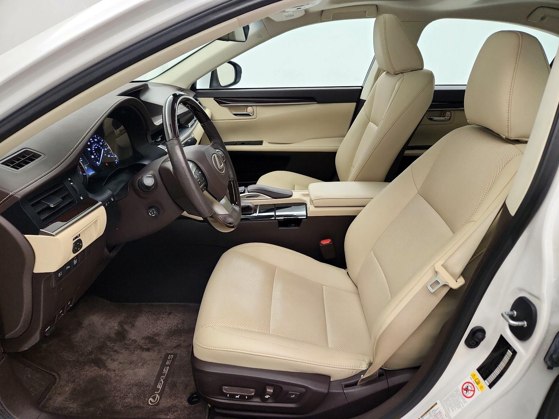 Thumbnail: 2018 Lexus ES - 11