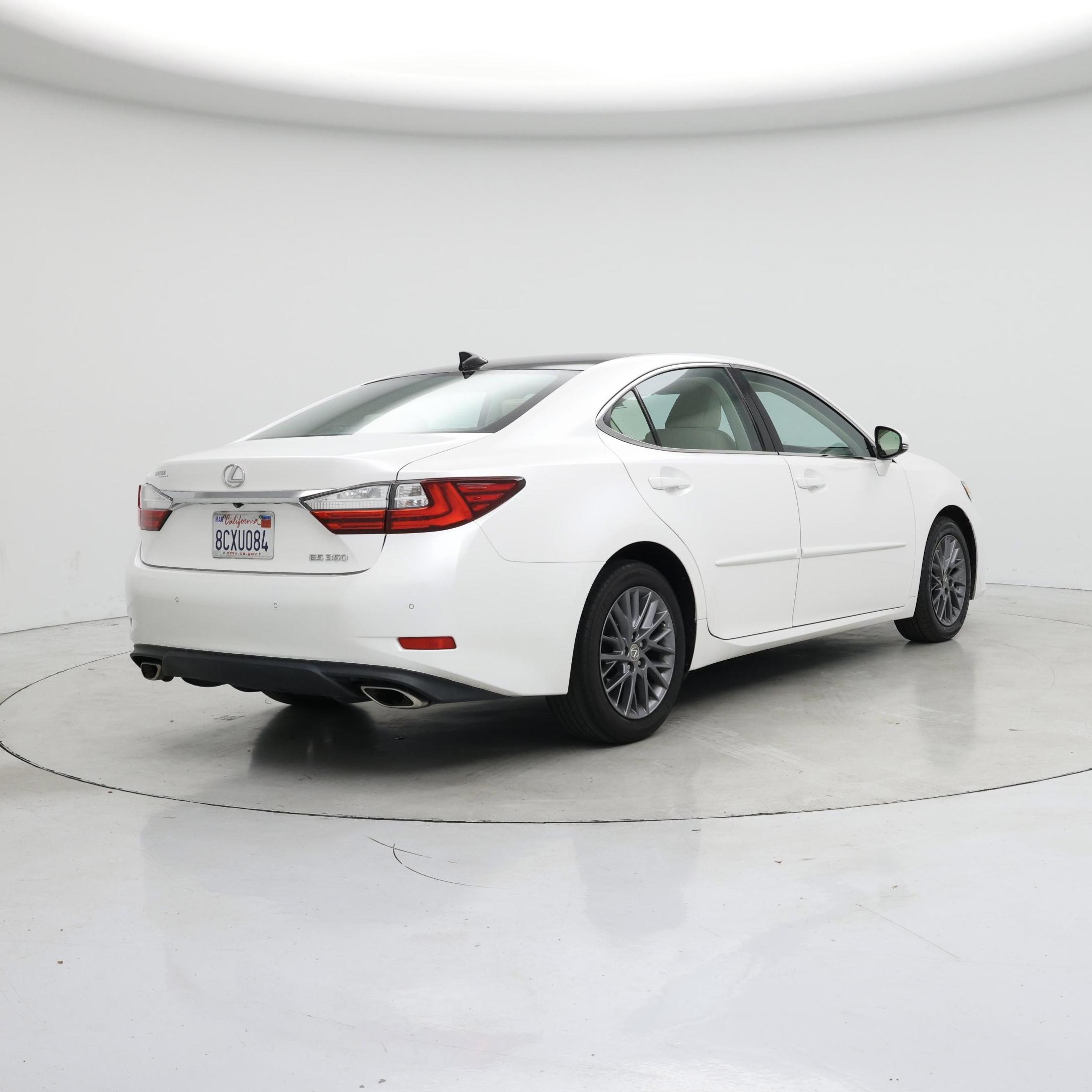 Thumbnail: 2018 Lexus ES - 8