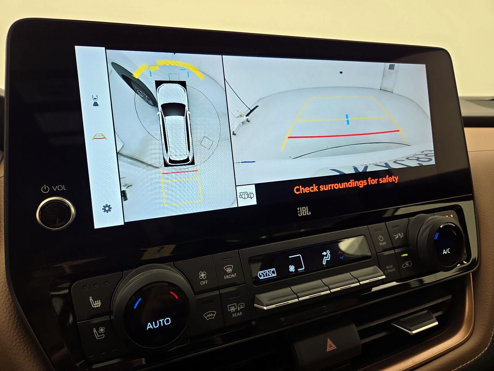 Thumbnail: 2024 Toyota Highlander - 15