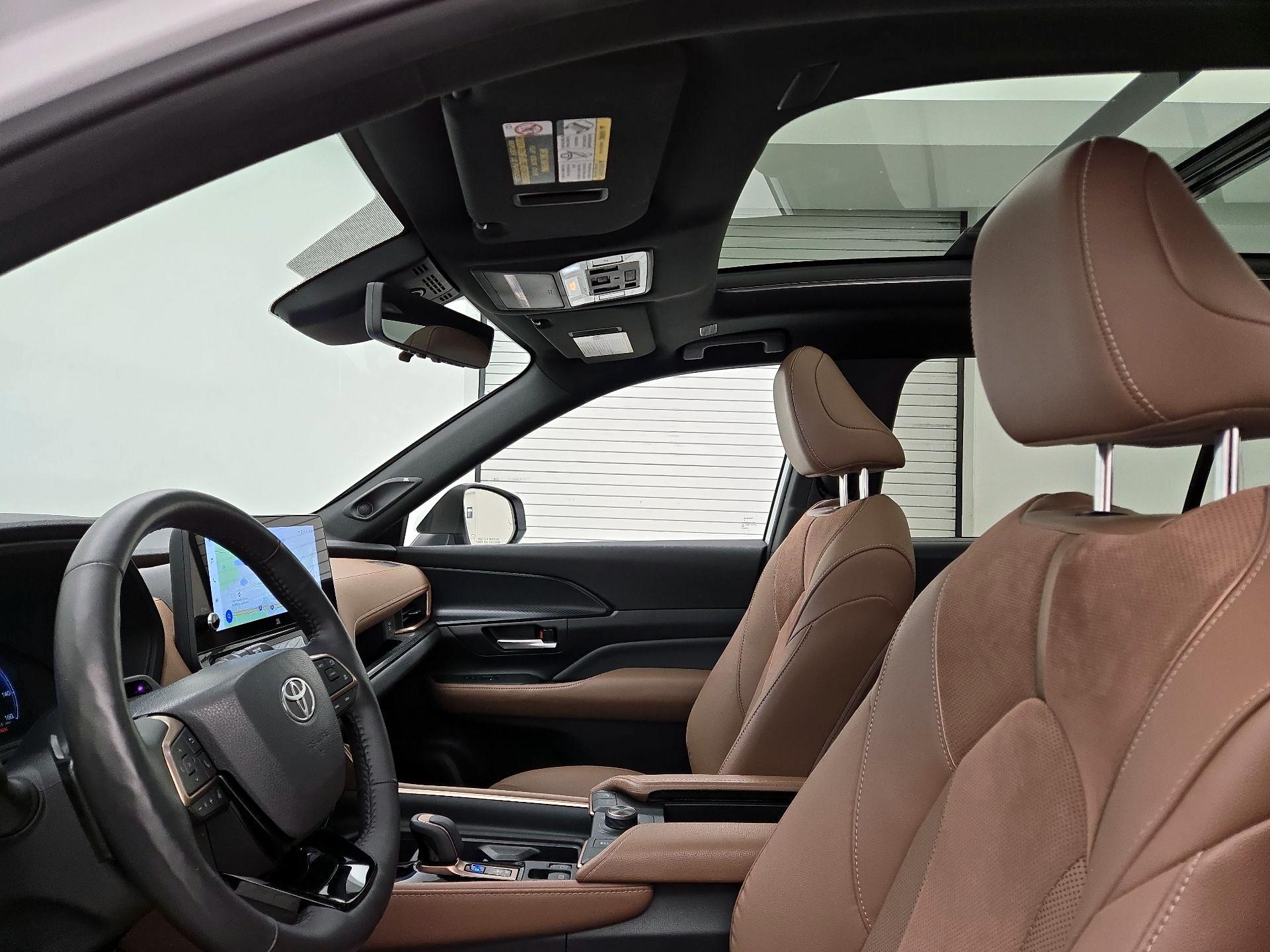 Thumbnail: 2024 Toyota Highlander - 20