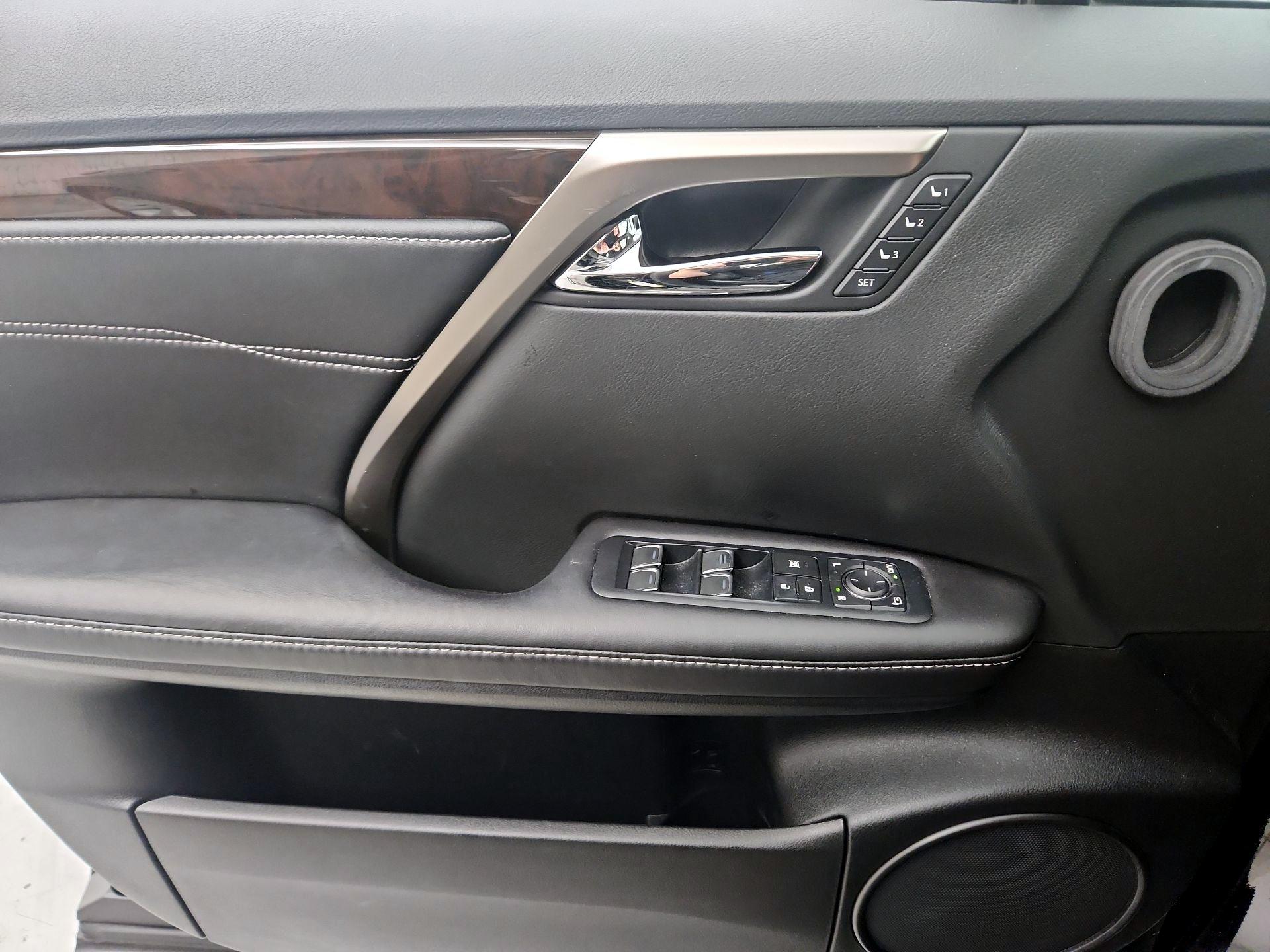 Thumbnail: 2017 Lexus RX - 12