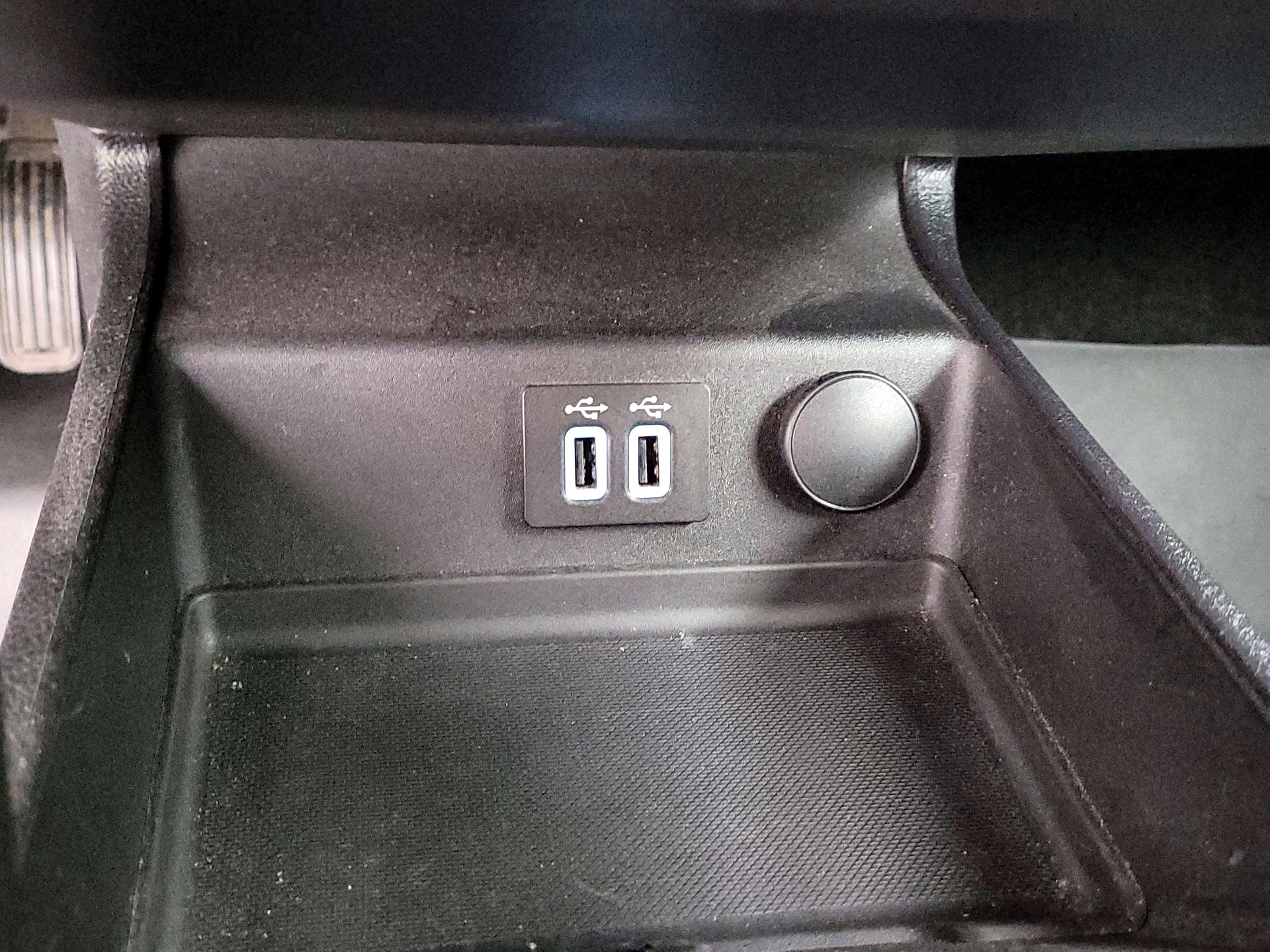 Thumbnail: 2019 Ford Fusion - 19