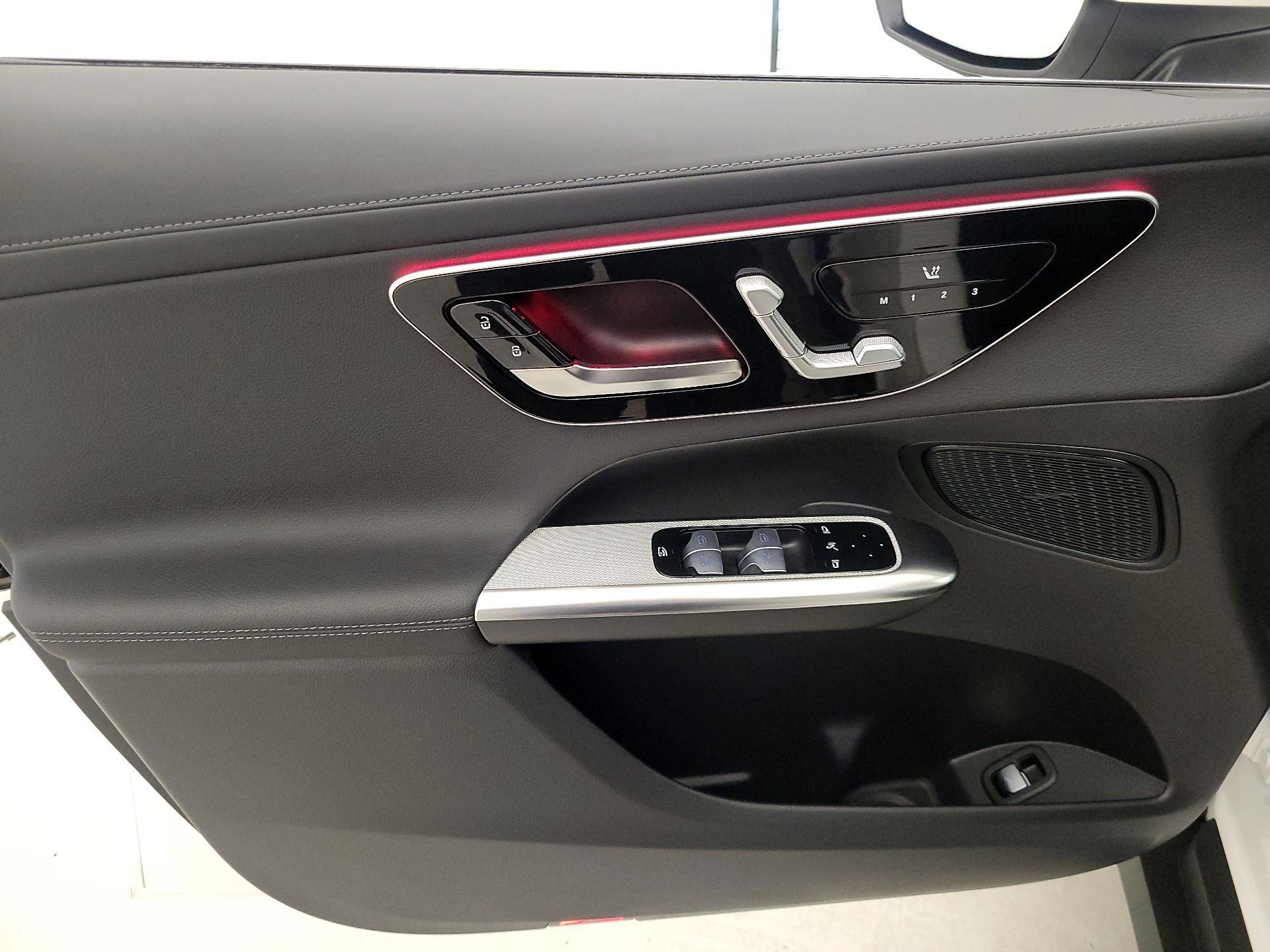 Thumbnail: 2024 Mercedes-Benz GLC - 12