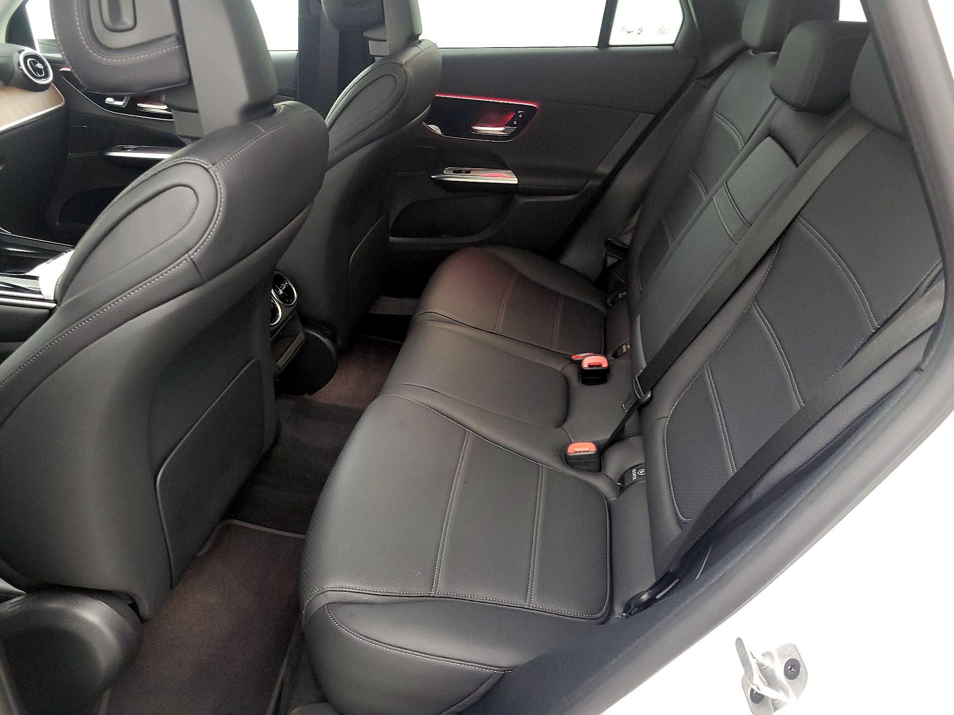 Thumbnail: 2024 Mercedes-Benz GLC - 20