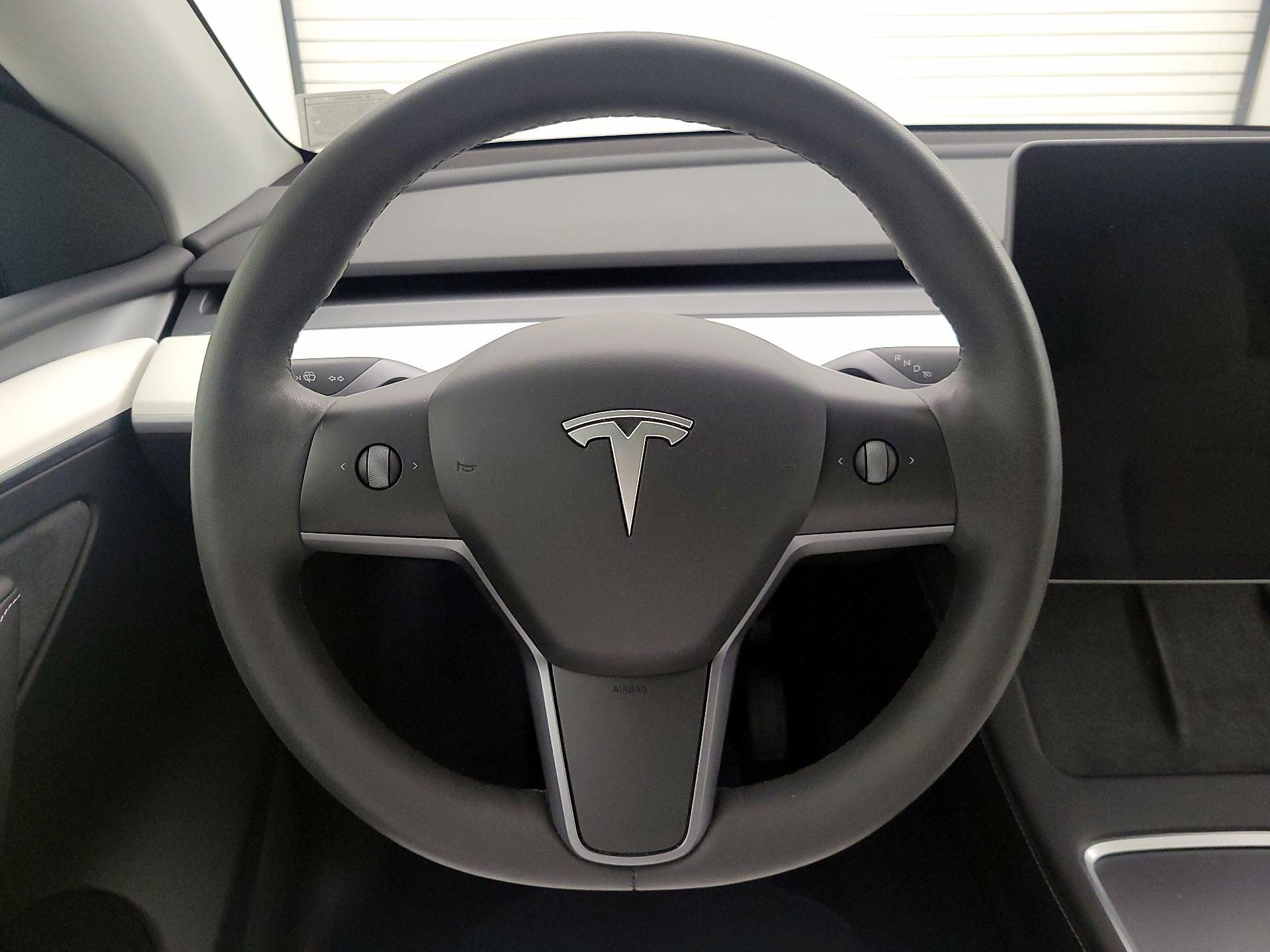 Thumbnail: 2023 Tesla Model Y - 10