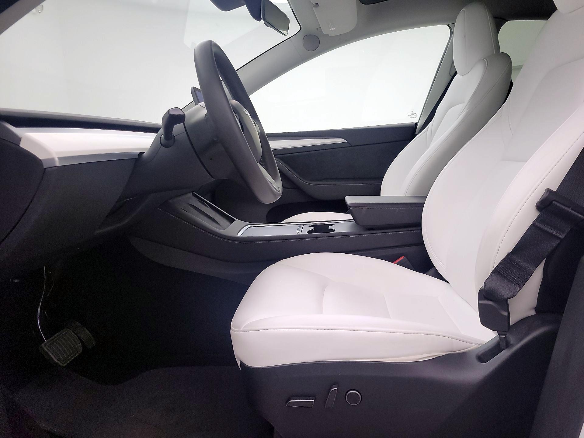 Thumbnail: 2023 Tesla Model Y - 11