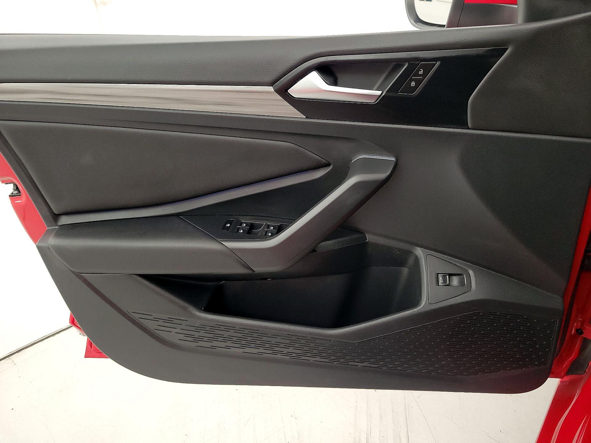 Thumbnail: 2019 Volkswagen Jetta - 12